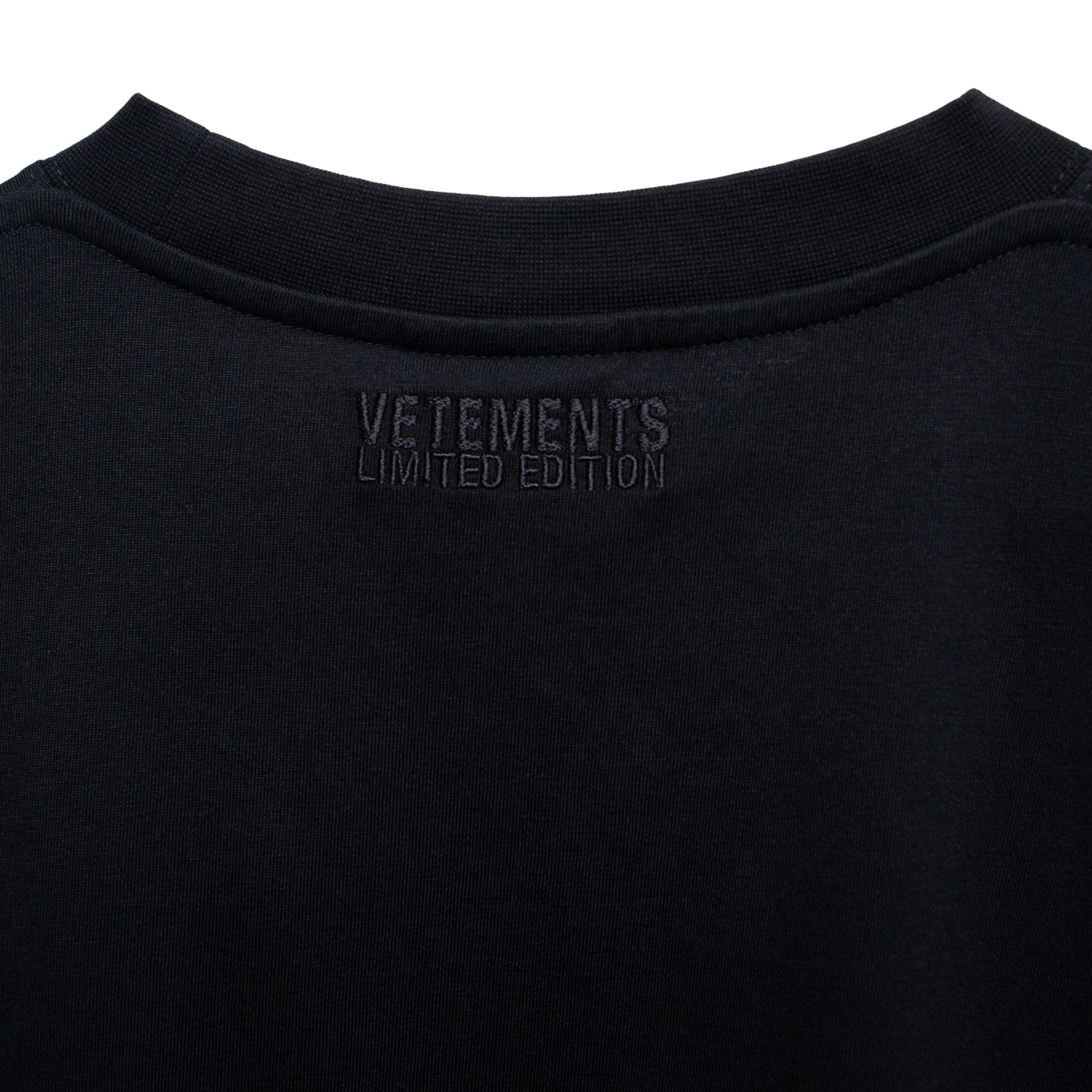 VETEMENTS longsleeve with logo