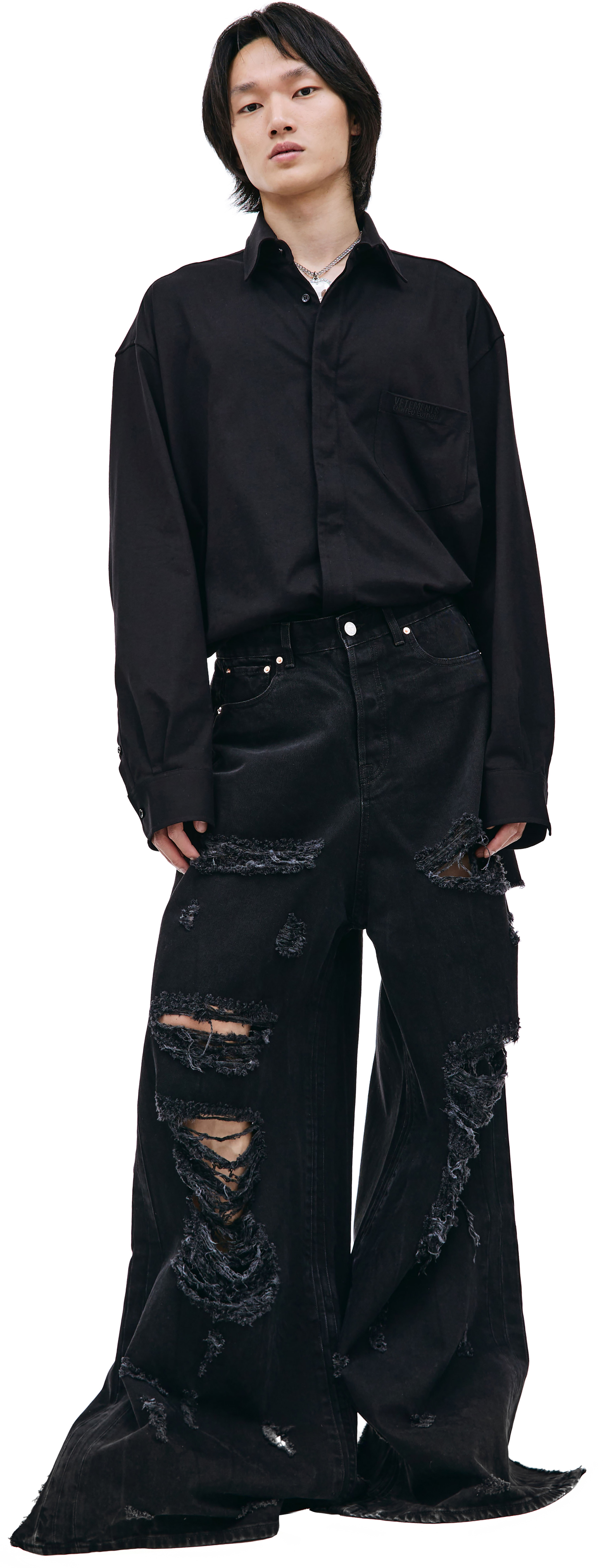 VETEMENTS Black distressed jeans