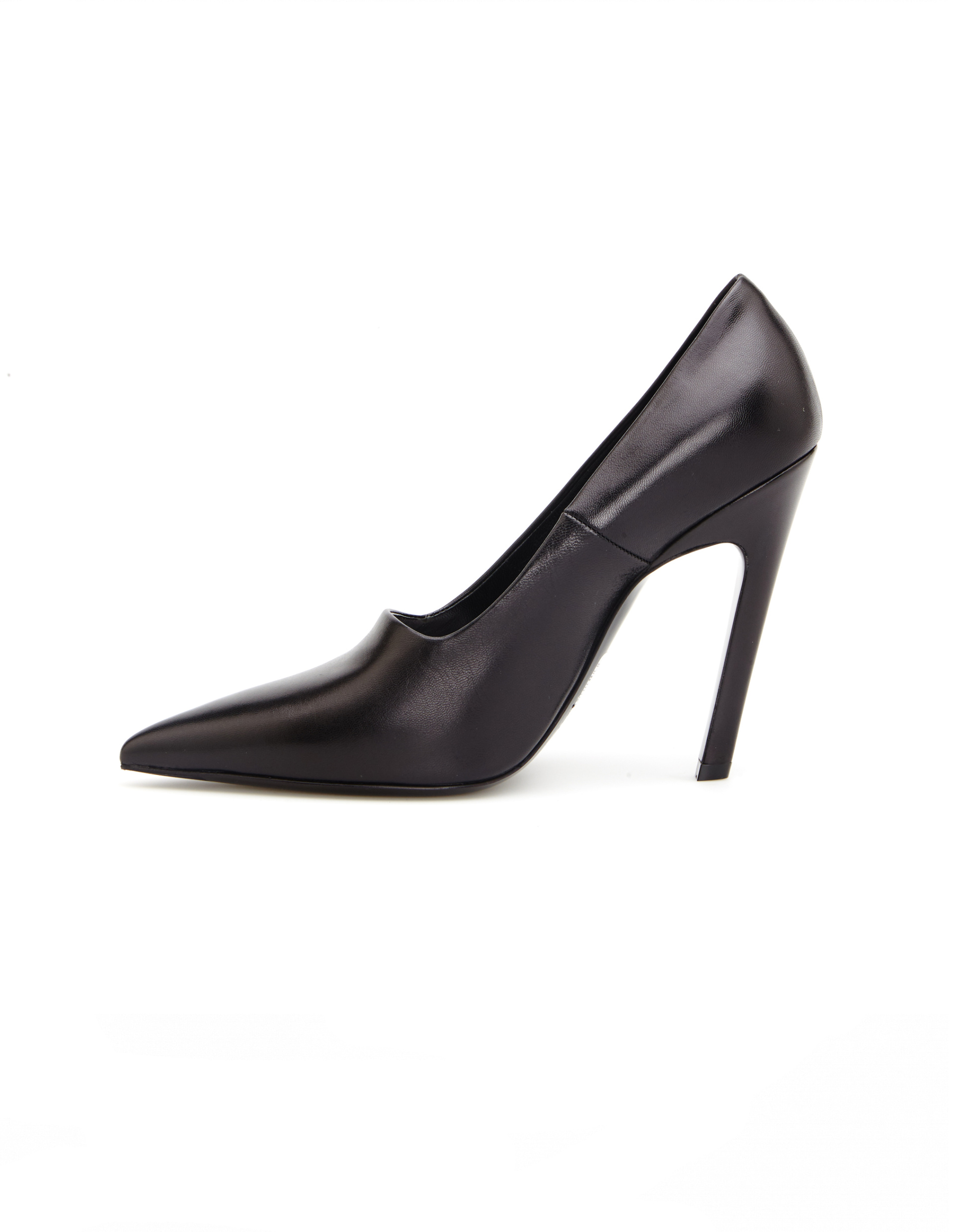 Balenciaga Leather pumps