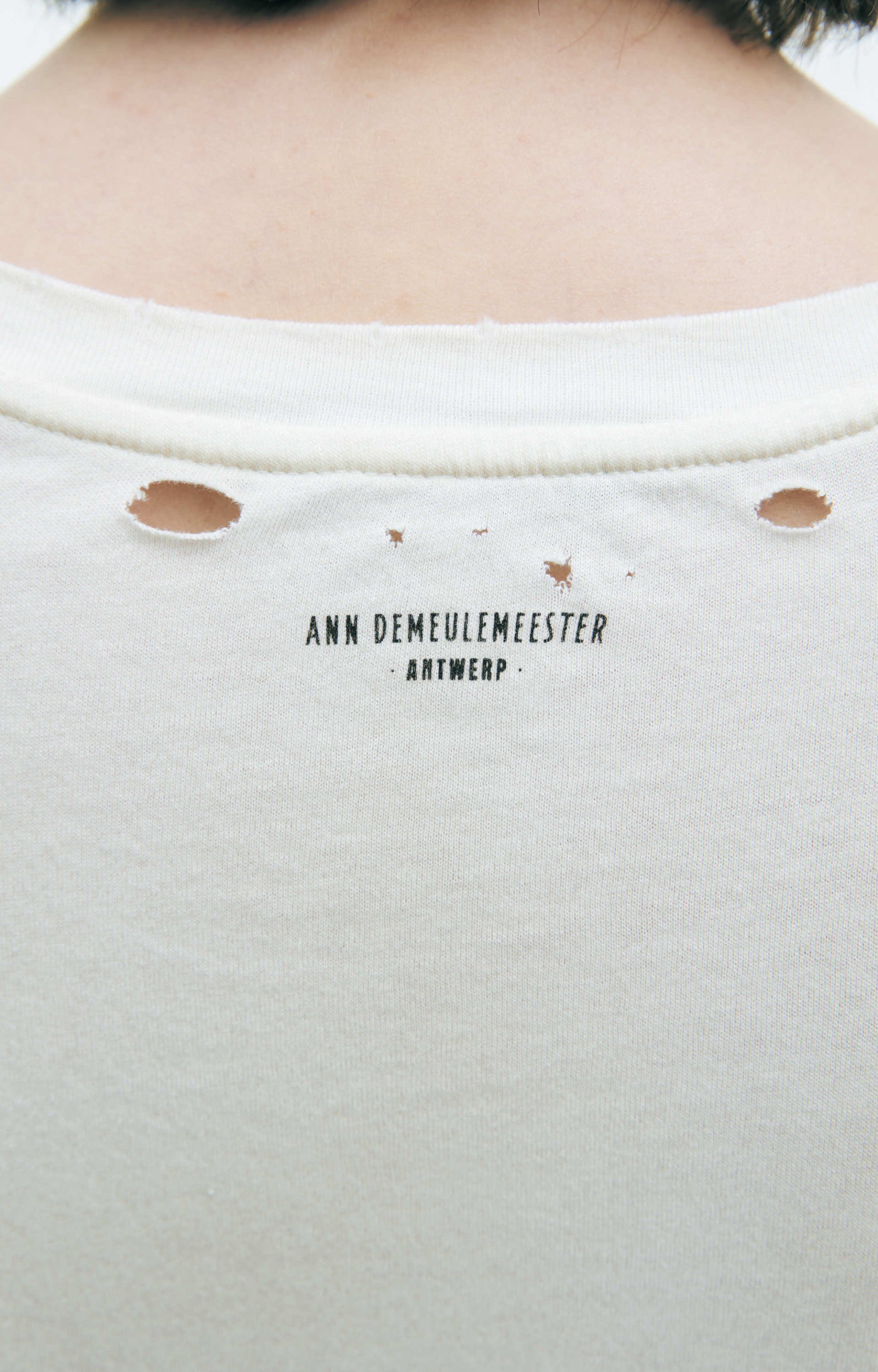 Ann Demeulemeester Cotton т-shirt with a round neckline