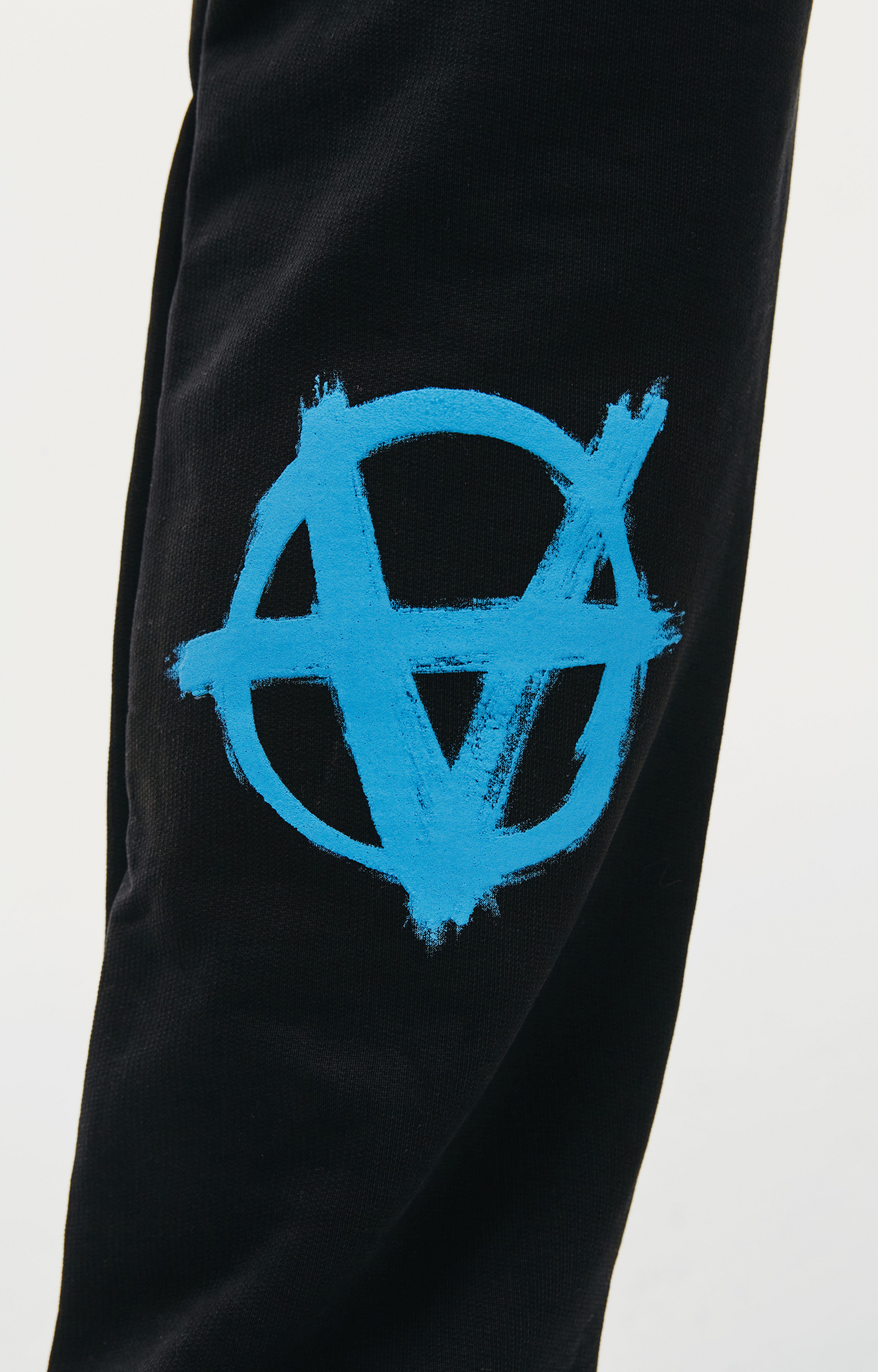 VETEMENTS Anarchy Logo Pants in black