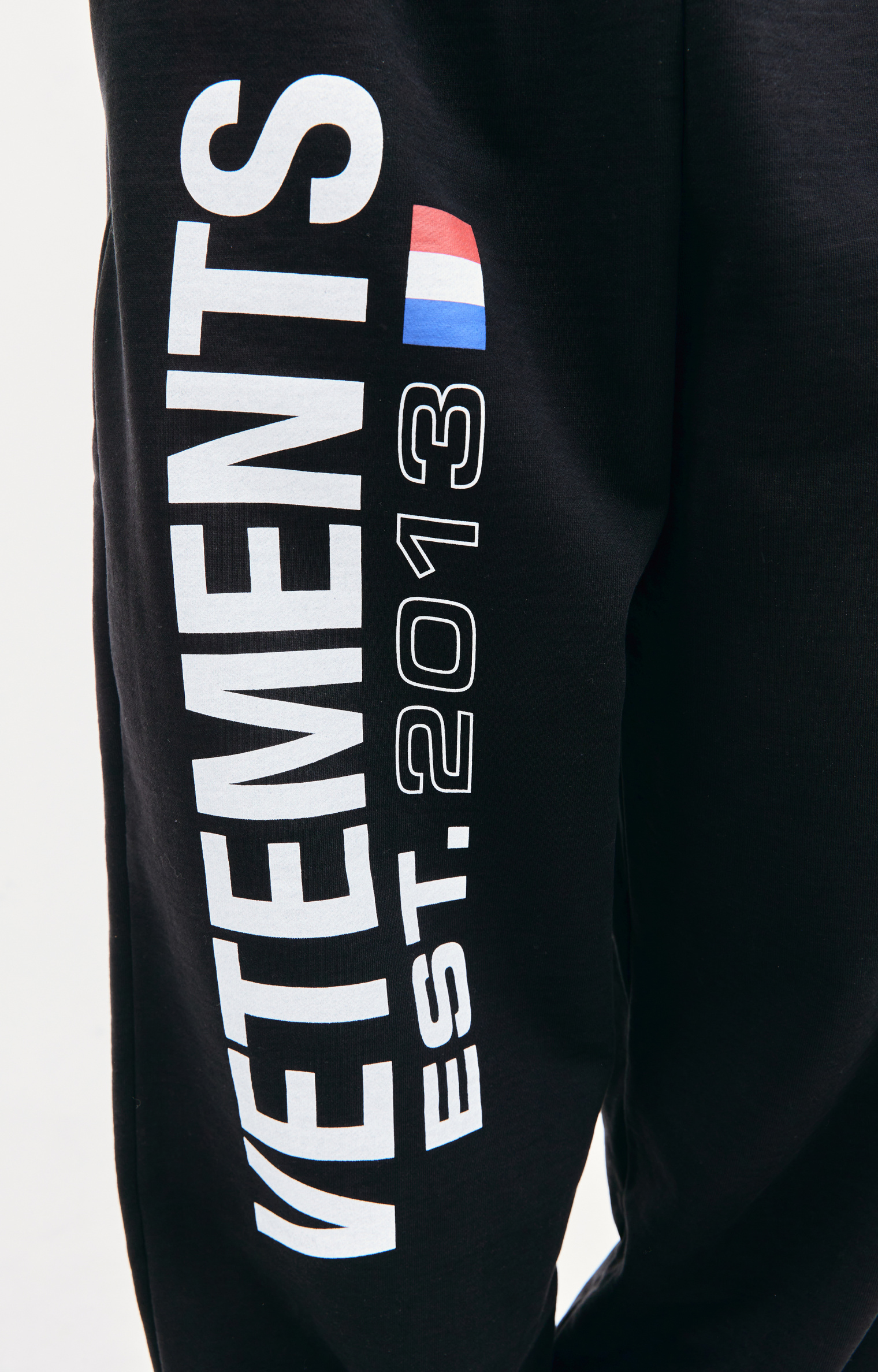 VETEMENTS Flag sweatpants