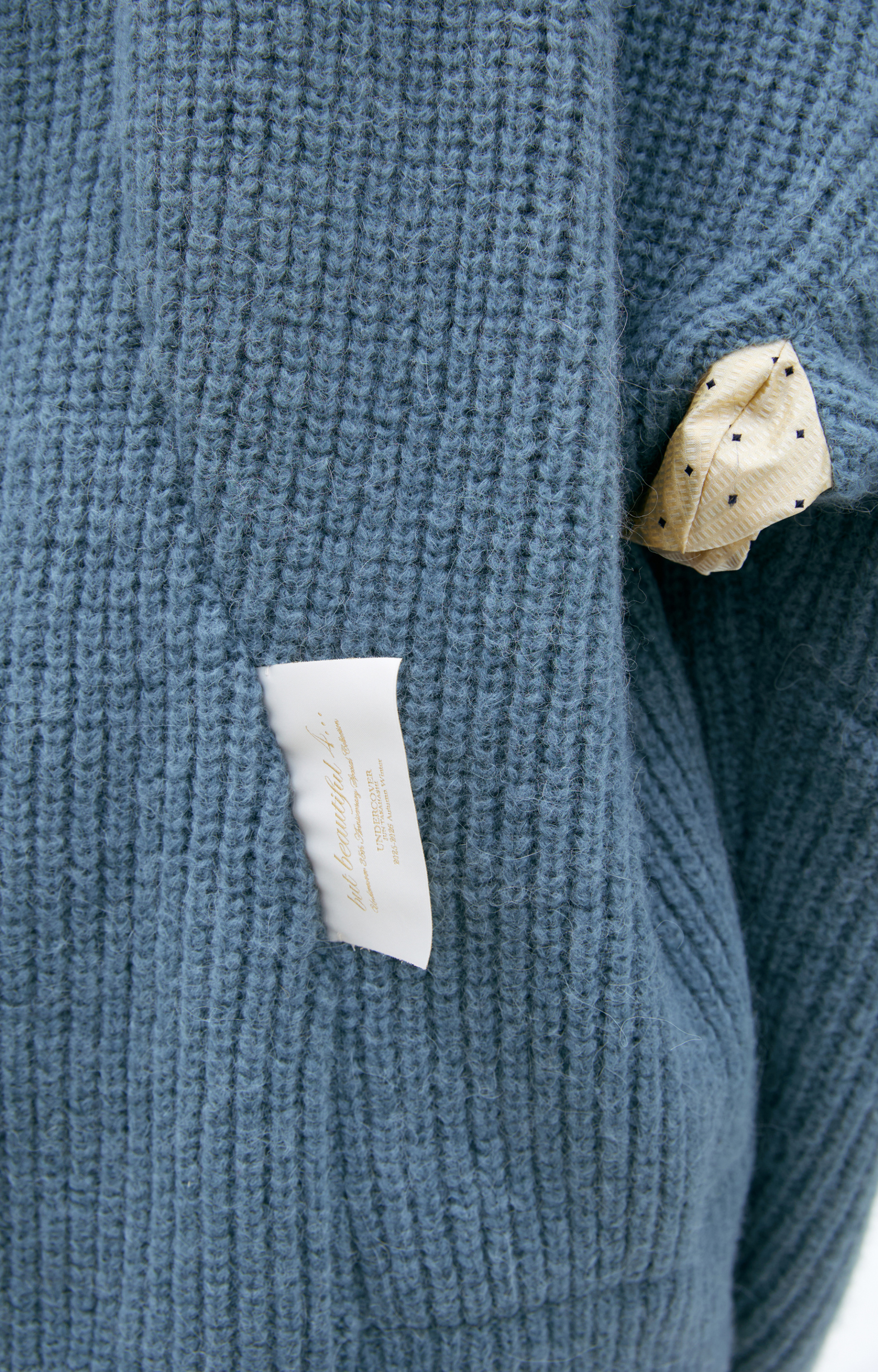 Undercover Кардиган-UC2E1902 с подкладом,косые швы,много пуговиц,вязанный,голубой