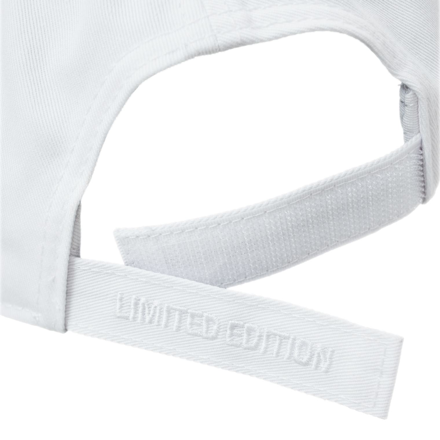 VETEMENTS Embroidered logo cap