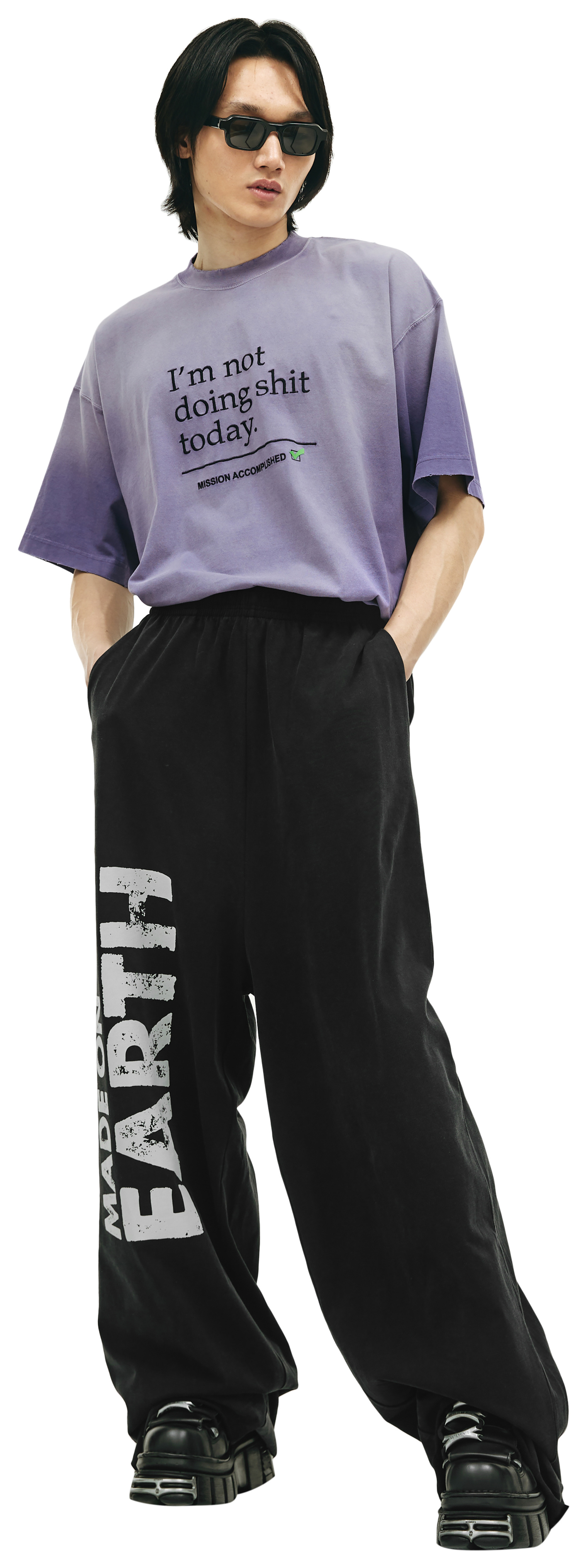 VETEMENTS Made on earth baggy sweatpants