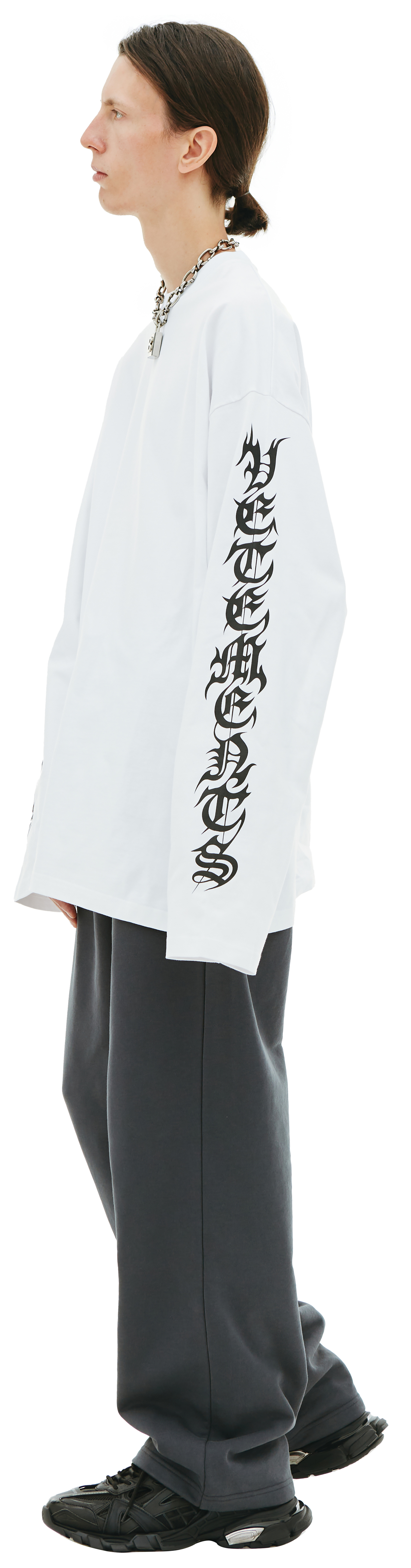 VETEMENTS Gothic printed longsleeve