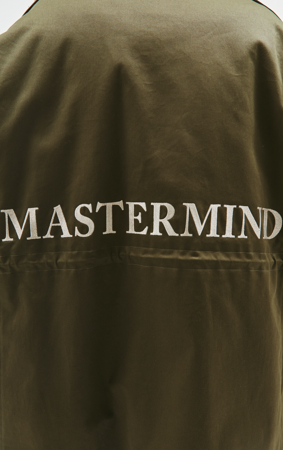 Mastermind WORLD Зеленая куртка с карамнами и логотипом