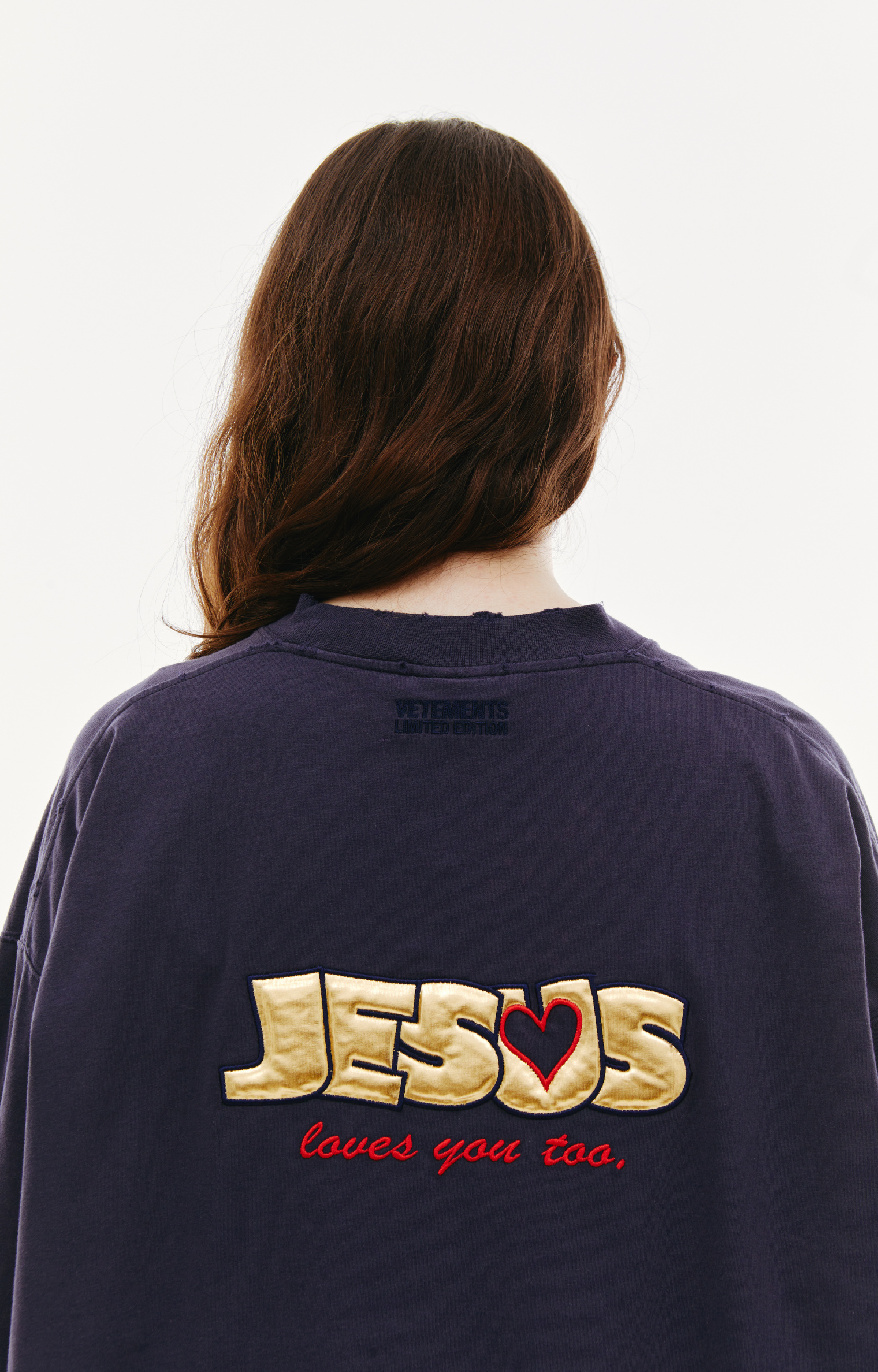 VETEMENTS Оверсайз футболка с патчем Jesus
