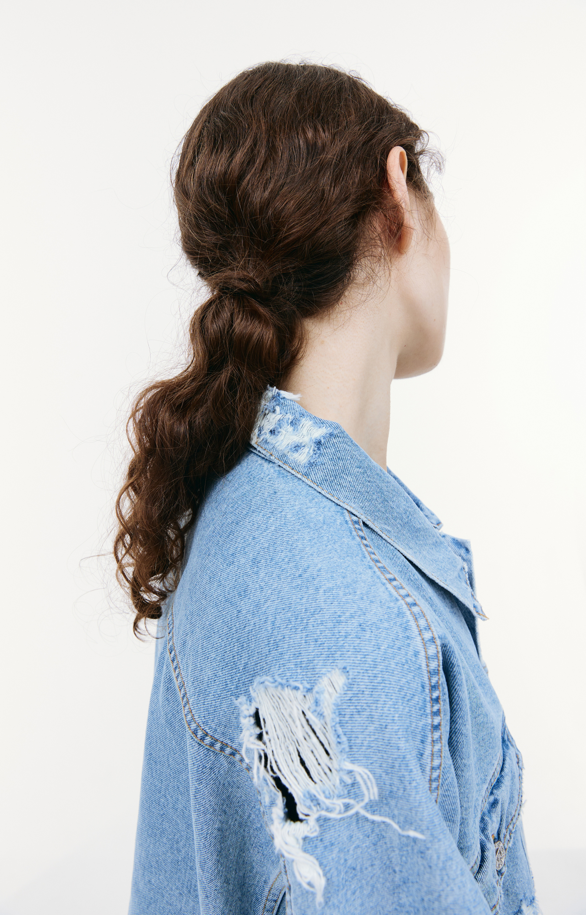 VETEMENTS Distressed denim jacket