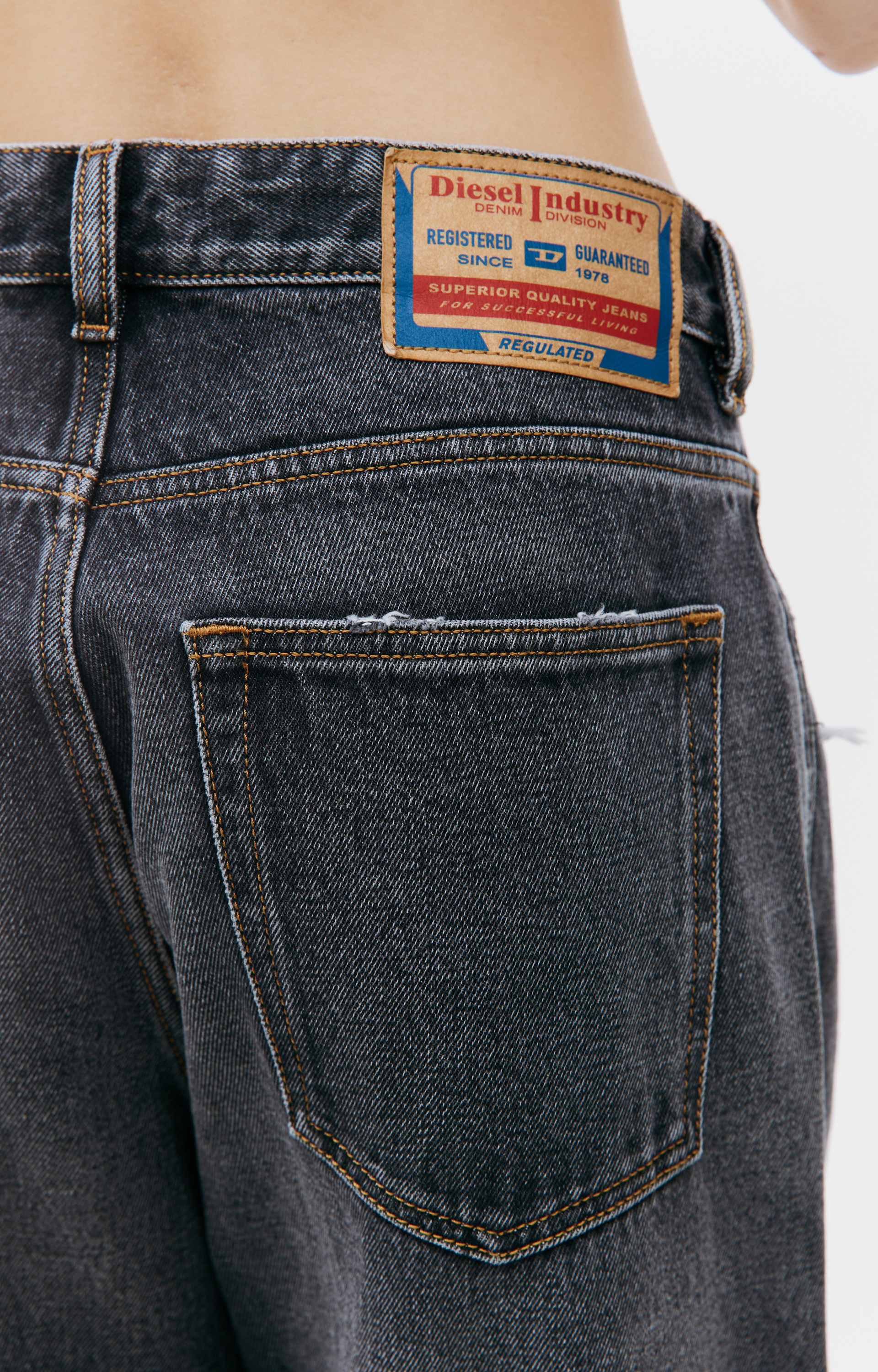 Diesel Relaxed-fit D-Sire jeans