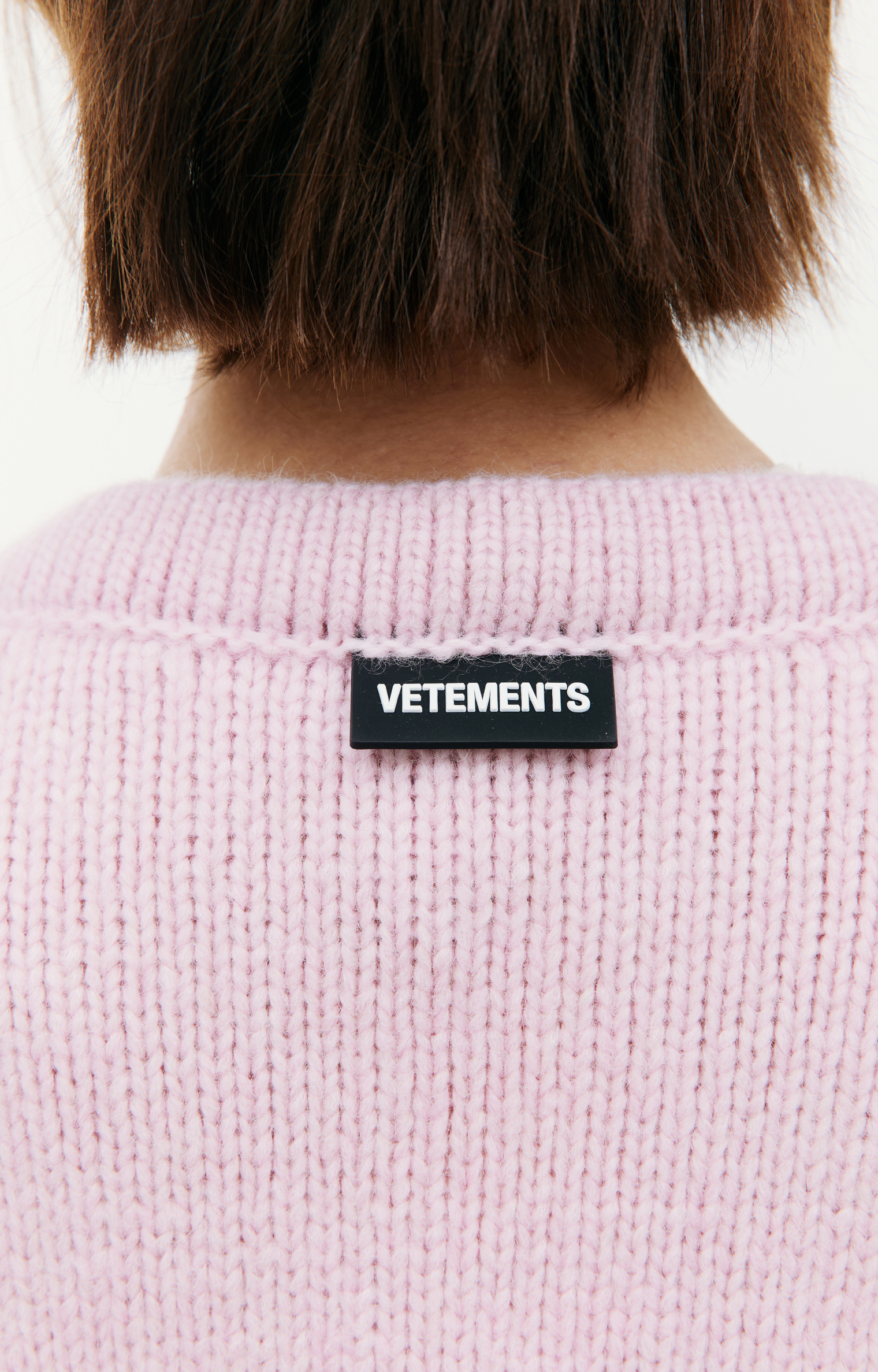 VETEMENTS Decorative button cardigan