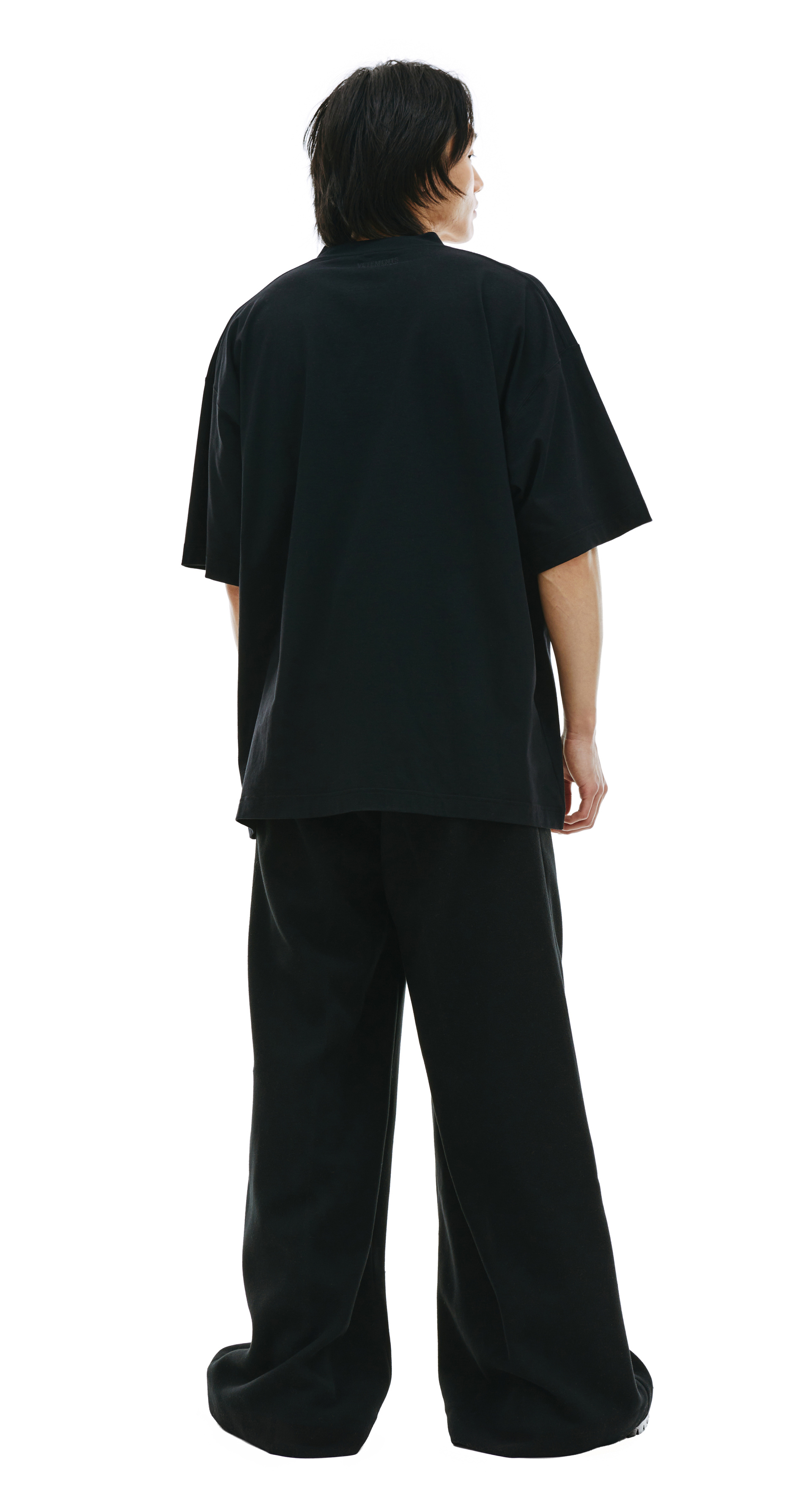 VETEMENTS Black \'X-Large\' T-Shirt