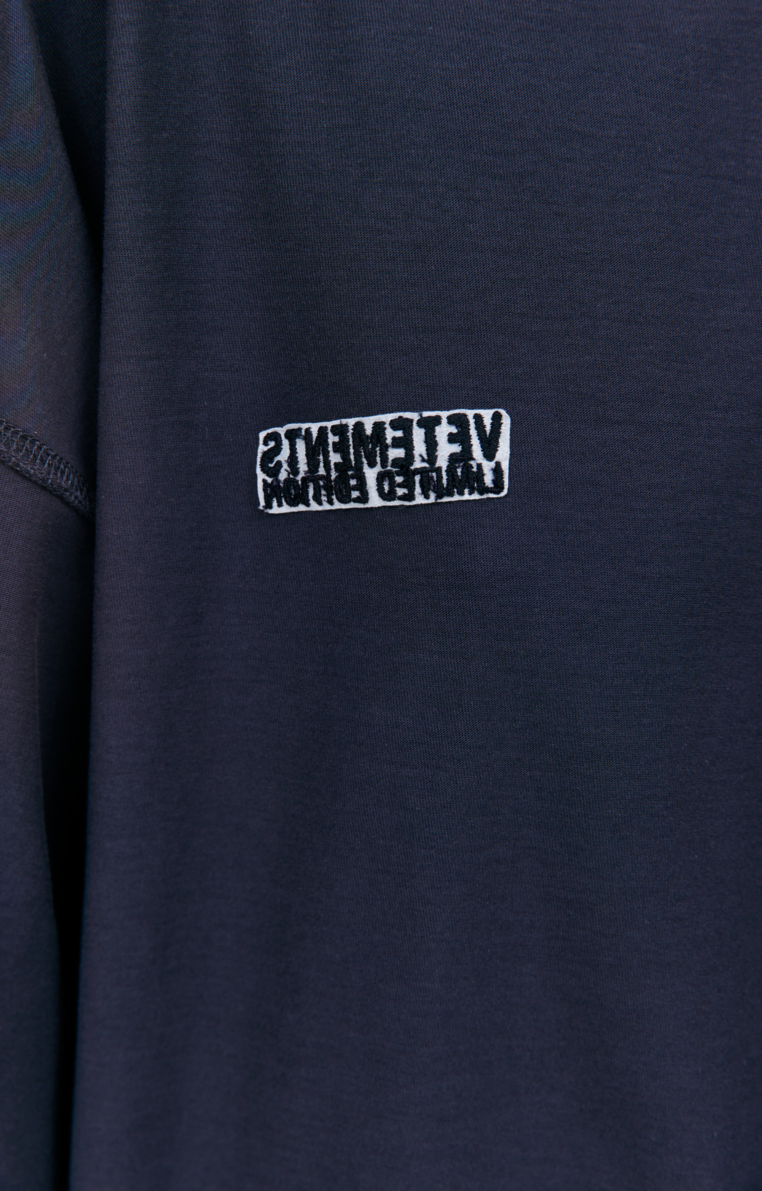 VETEMENTS Оверсайз футболка со швами наизнанку