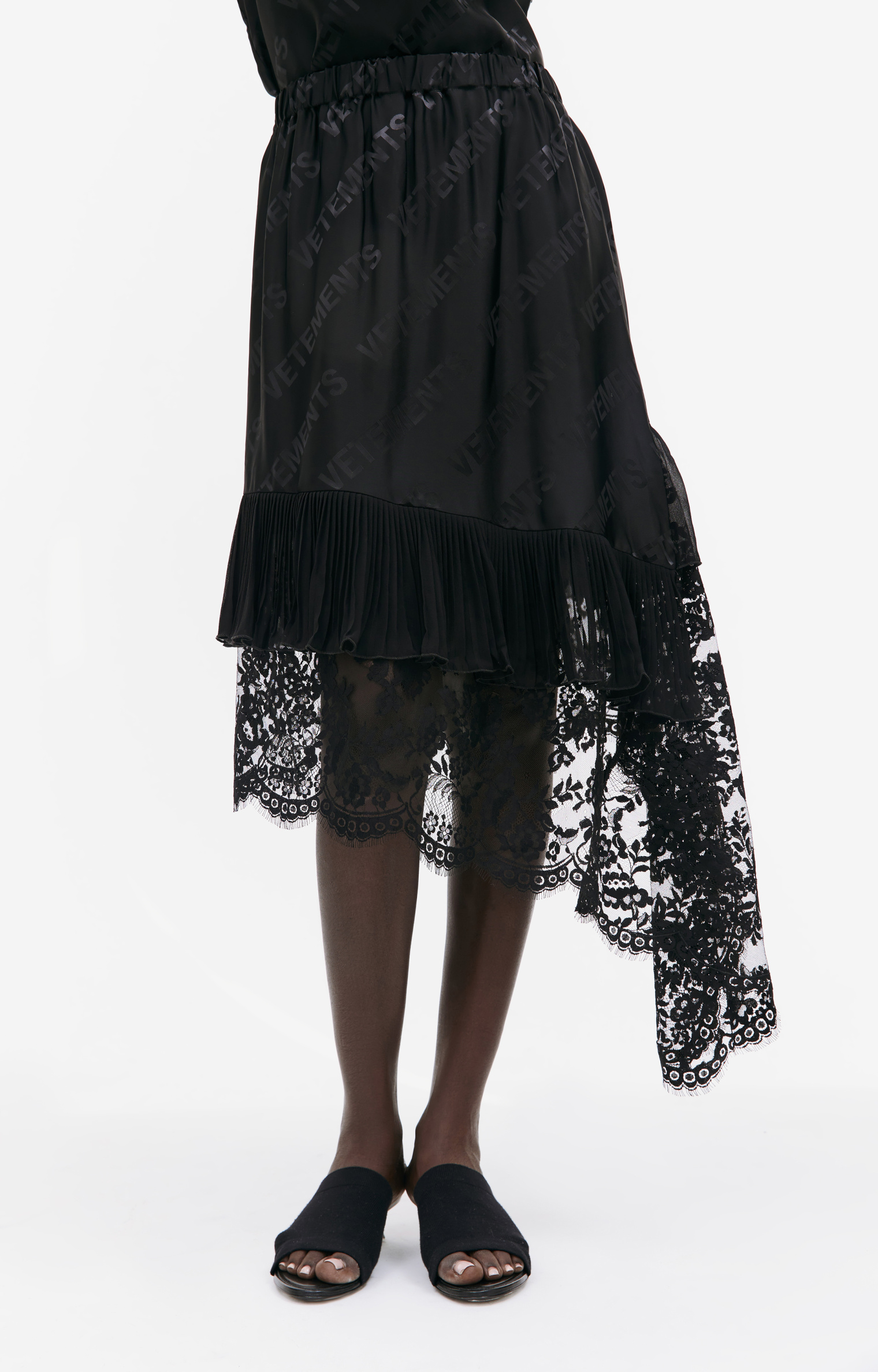 VETEMENTS Black asymmetrical skirt