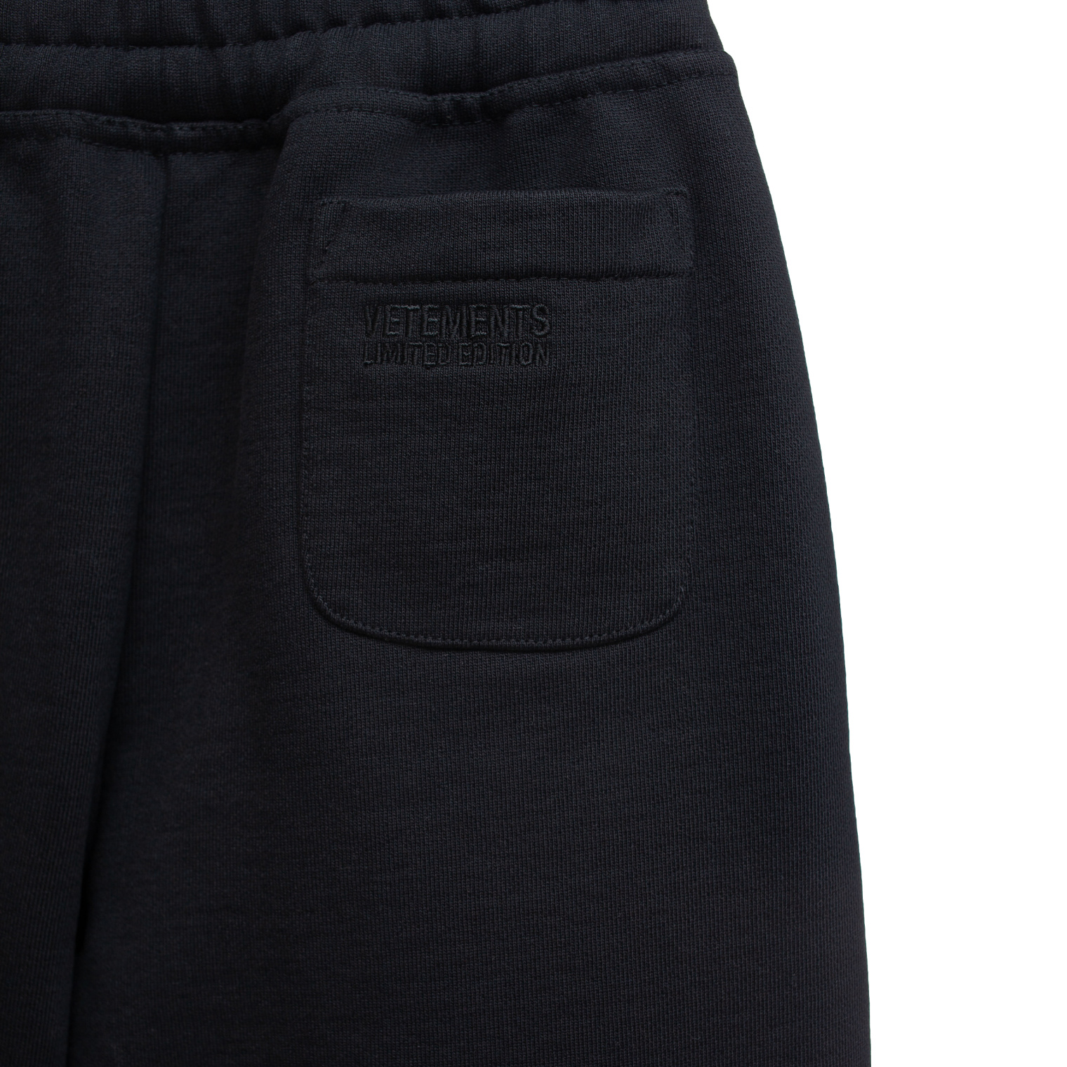 VETEMENTS Trousers with logo