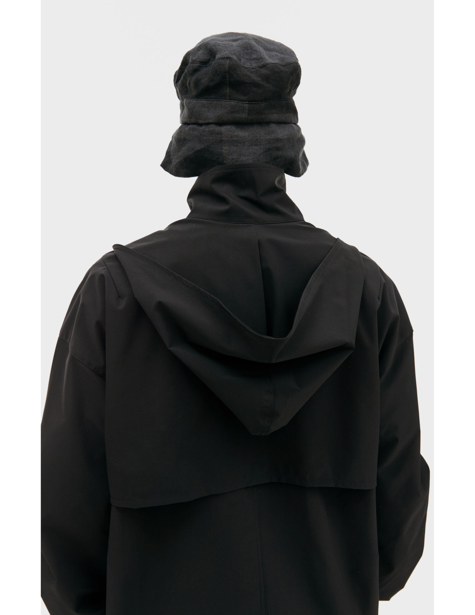The Viridi-Anne Water-repellent hooded jacket