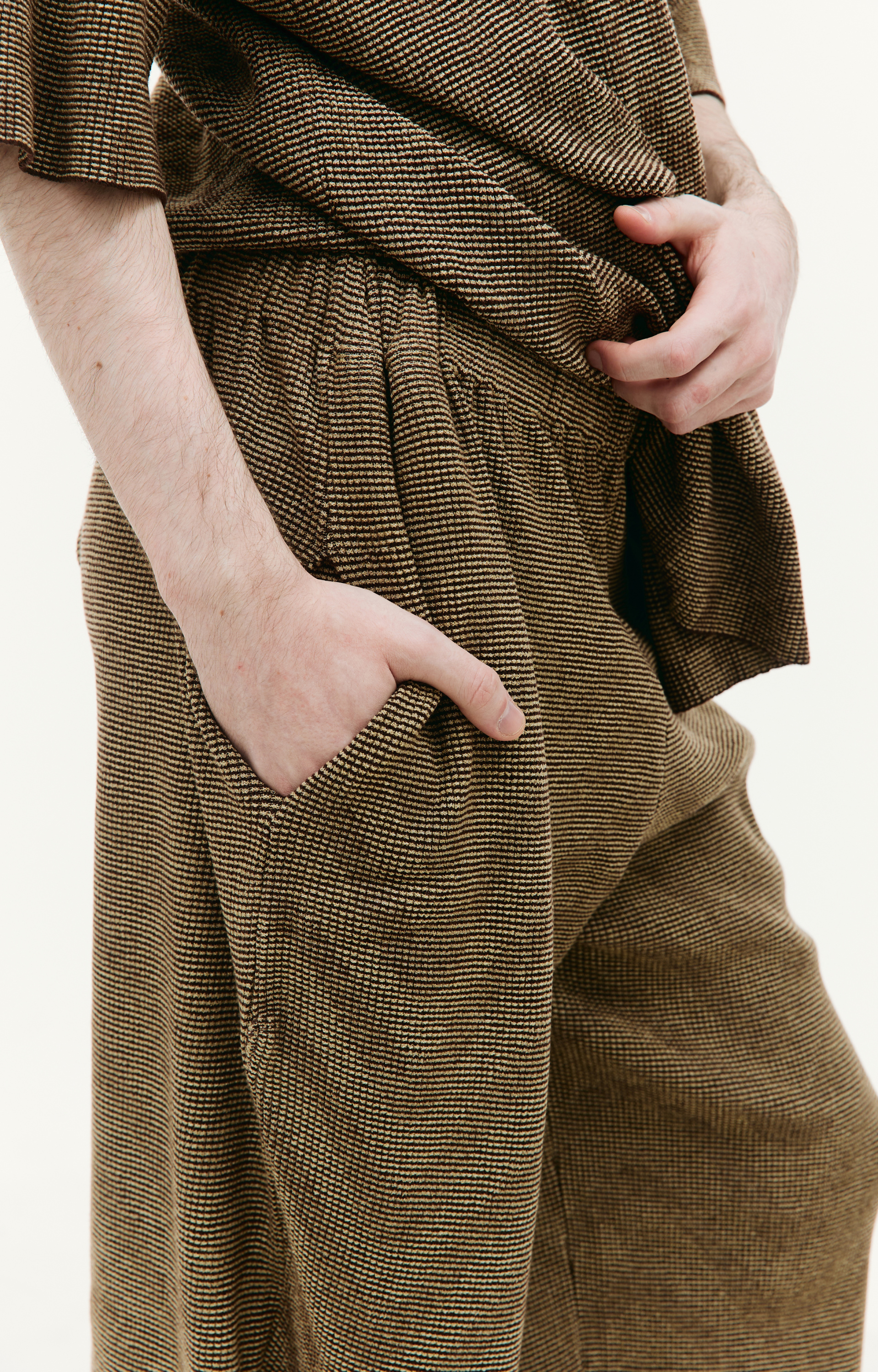 Isa Boulder Lenticular trousers