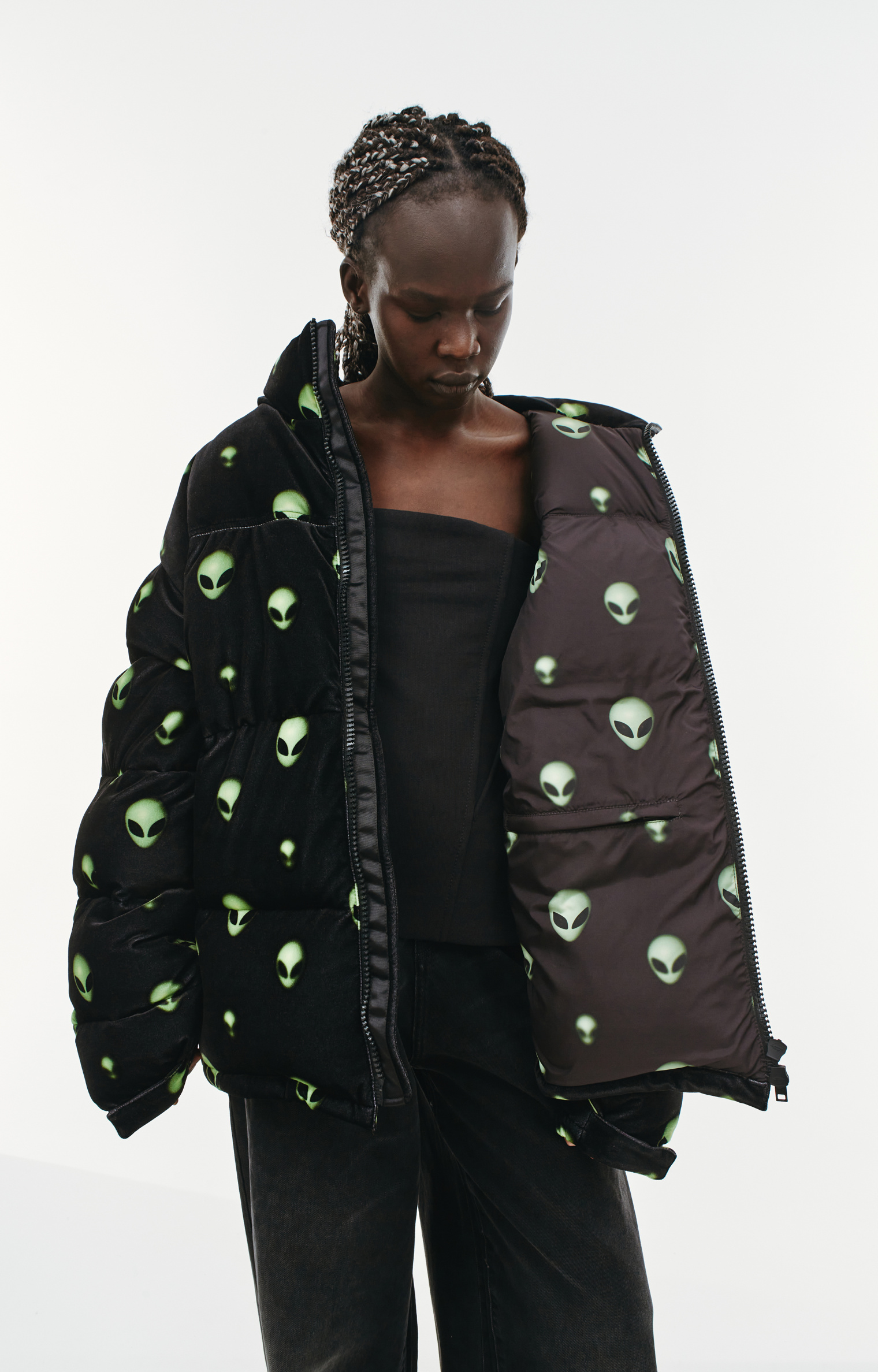 VETEMENTS Alien printed down jacket