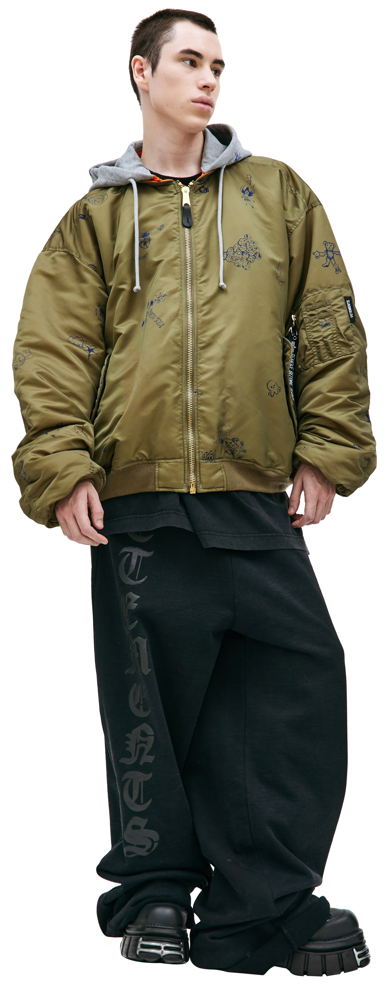 Buy VETEMENTS men khaki х alpha industries reversible bomber jacket for  $2,870 online on SV77, UE63JA121O/1307