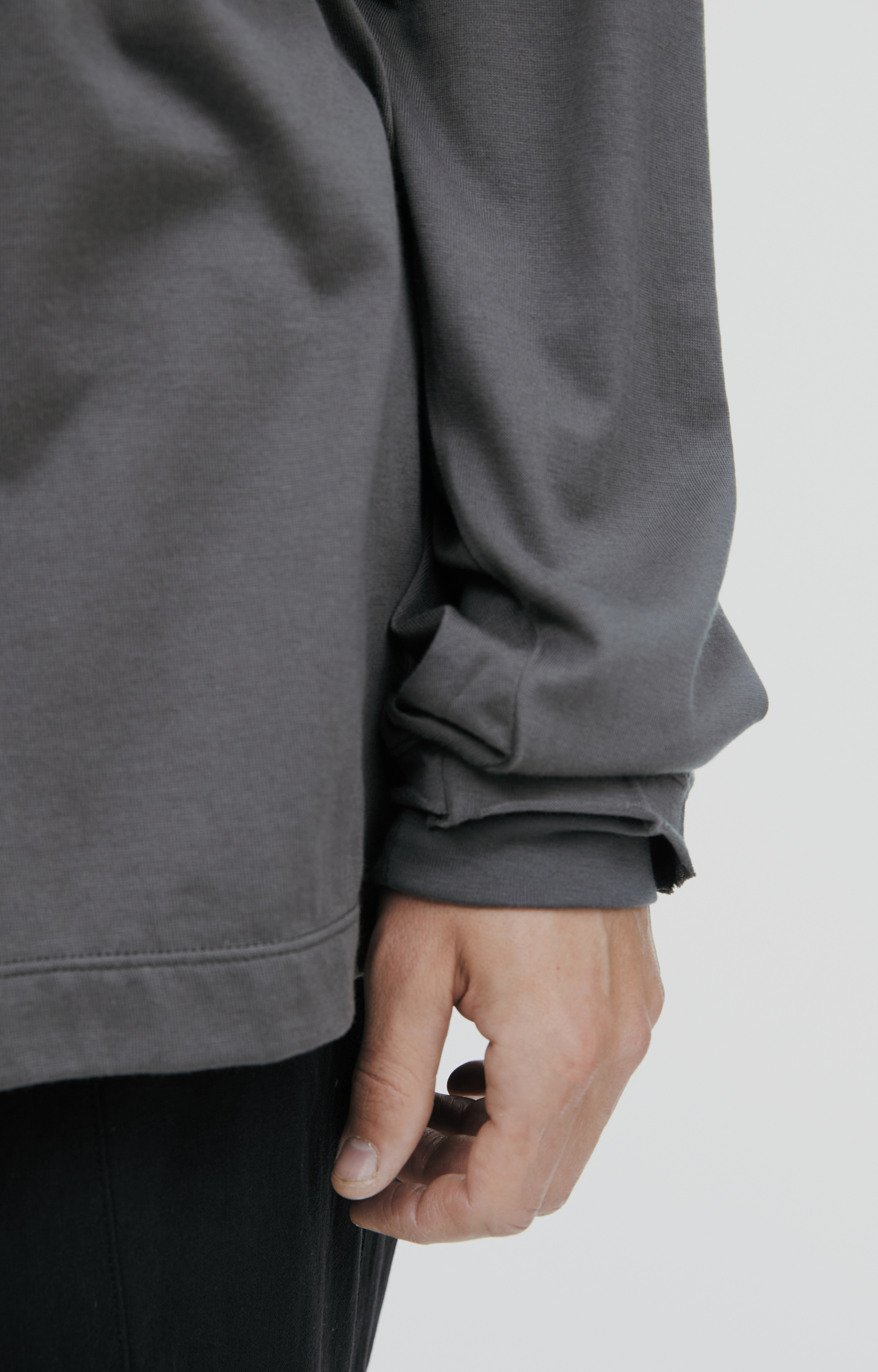 The Viridi-Anne Dark gray longsleeve