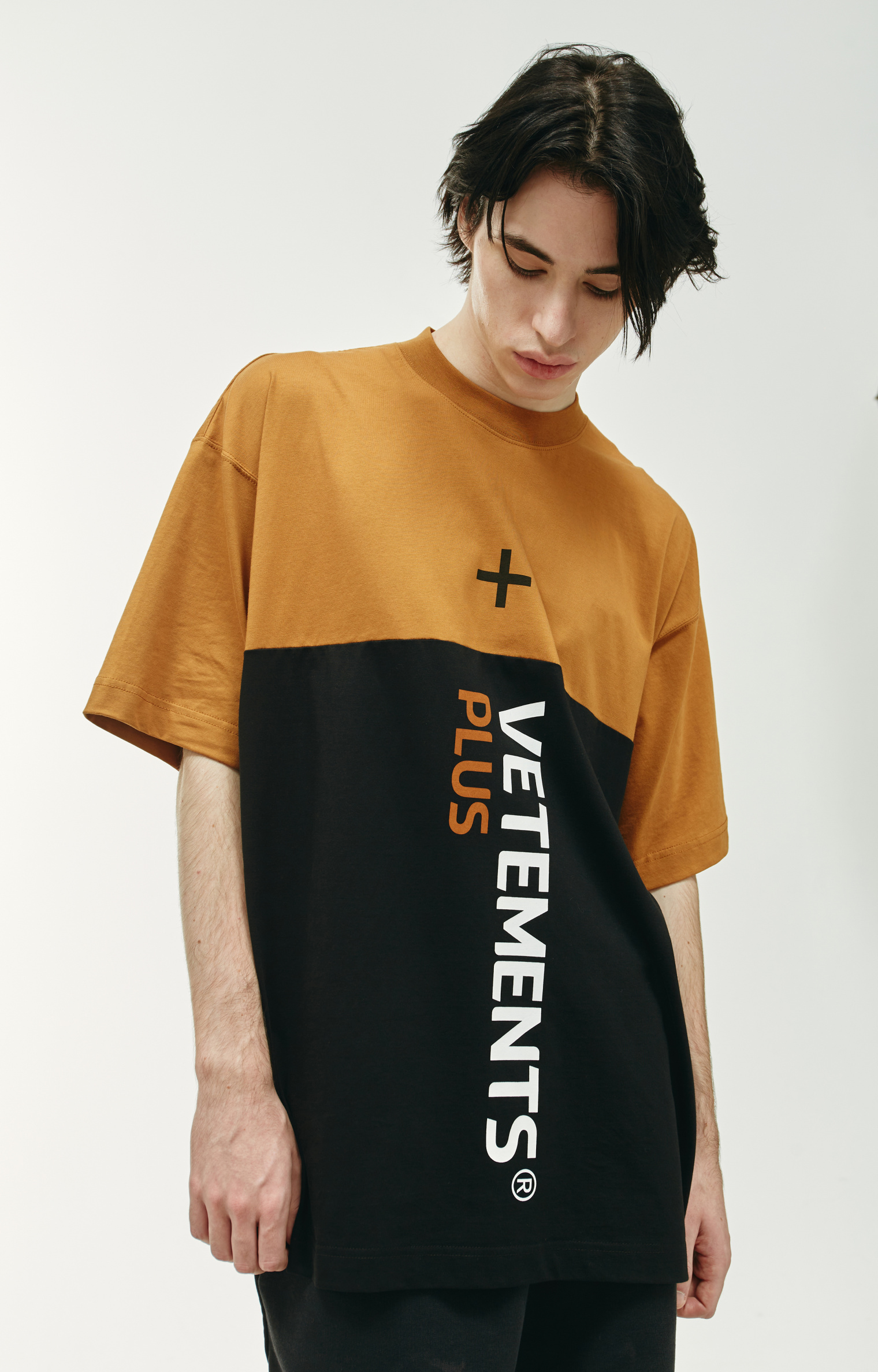 VETEMENTS Battery T-shirt