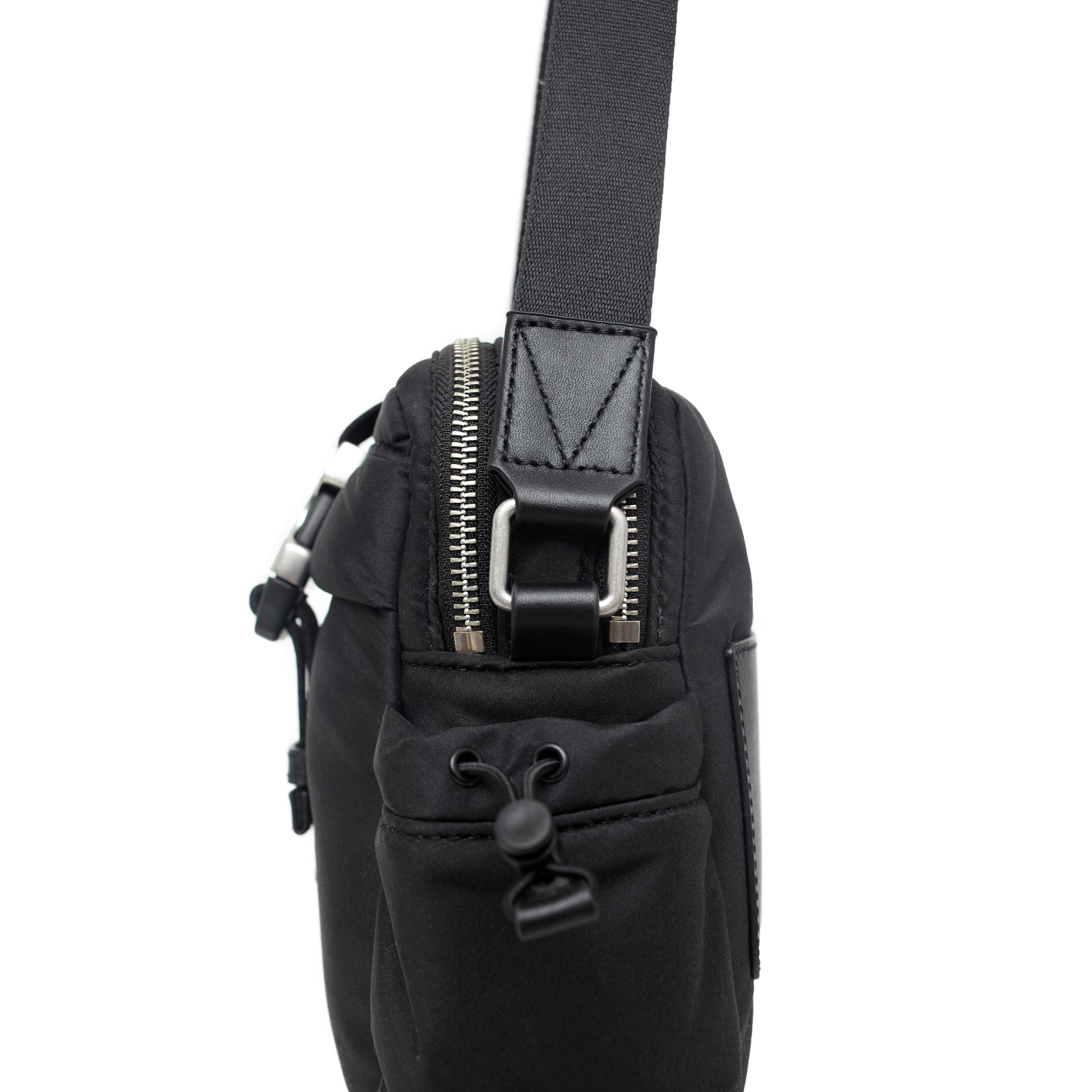 AMI PARIS Black bag with carabiner