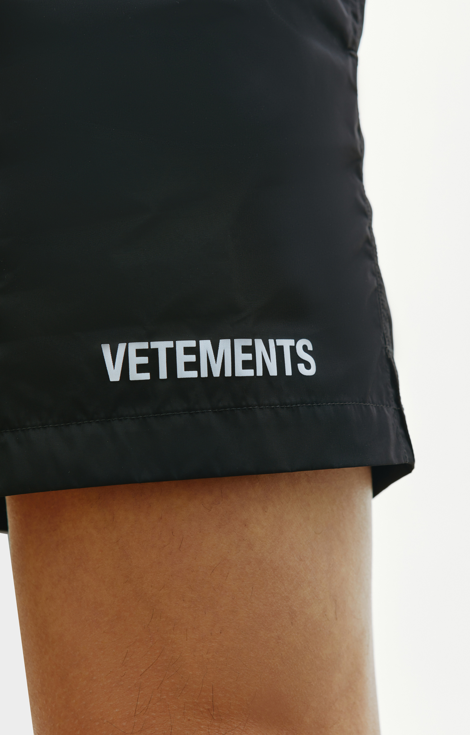 VETEMENTS Swim shorts with logo