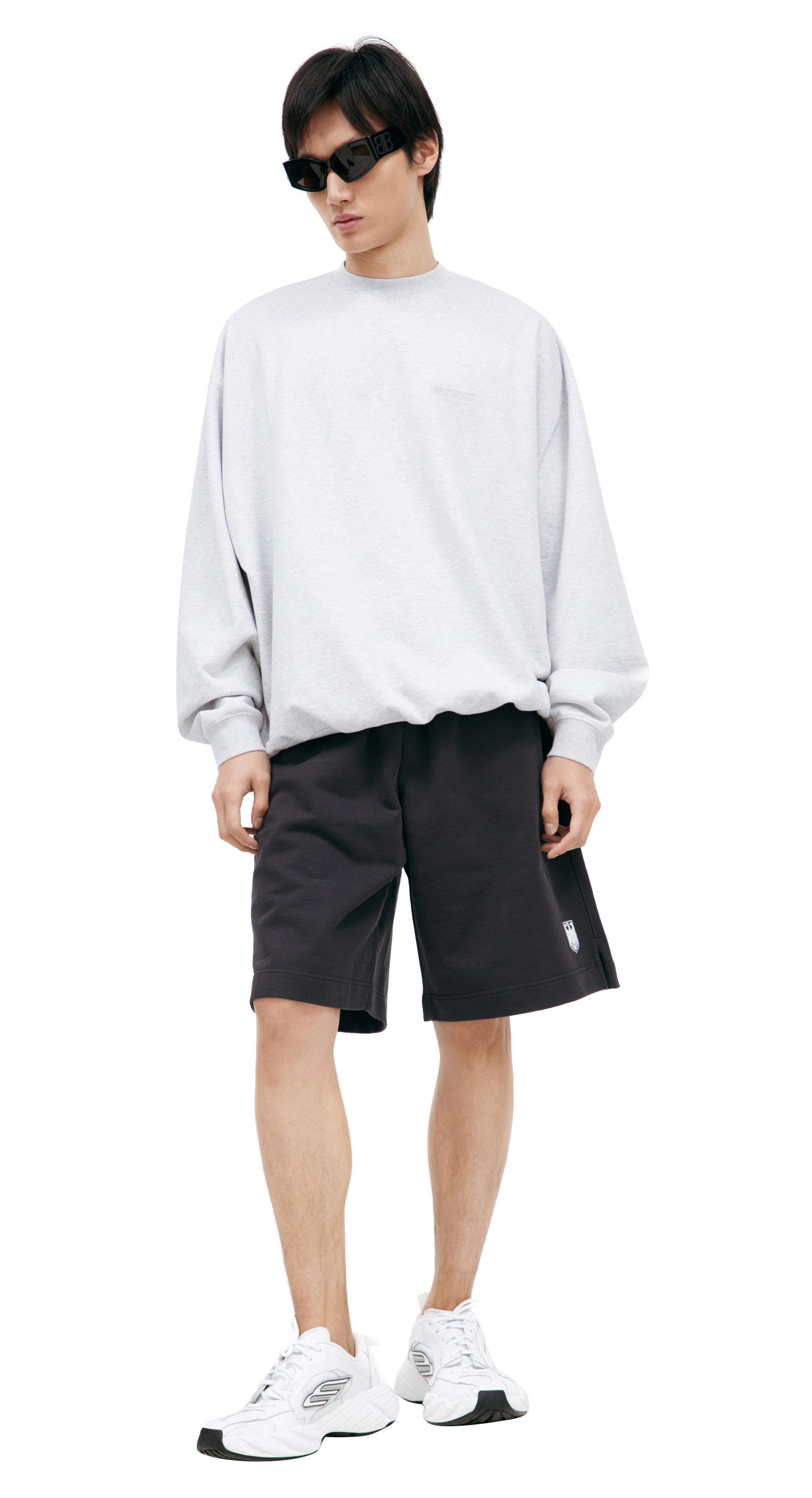 VETEMENTS Sweatshirt