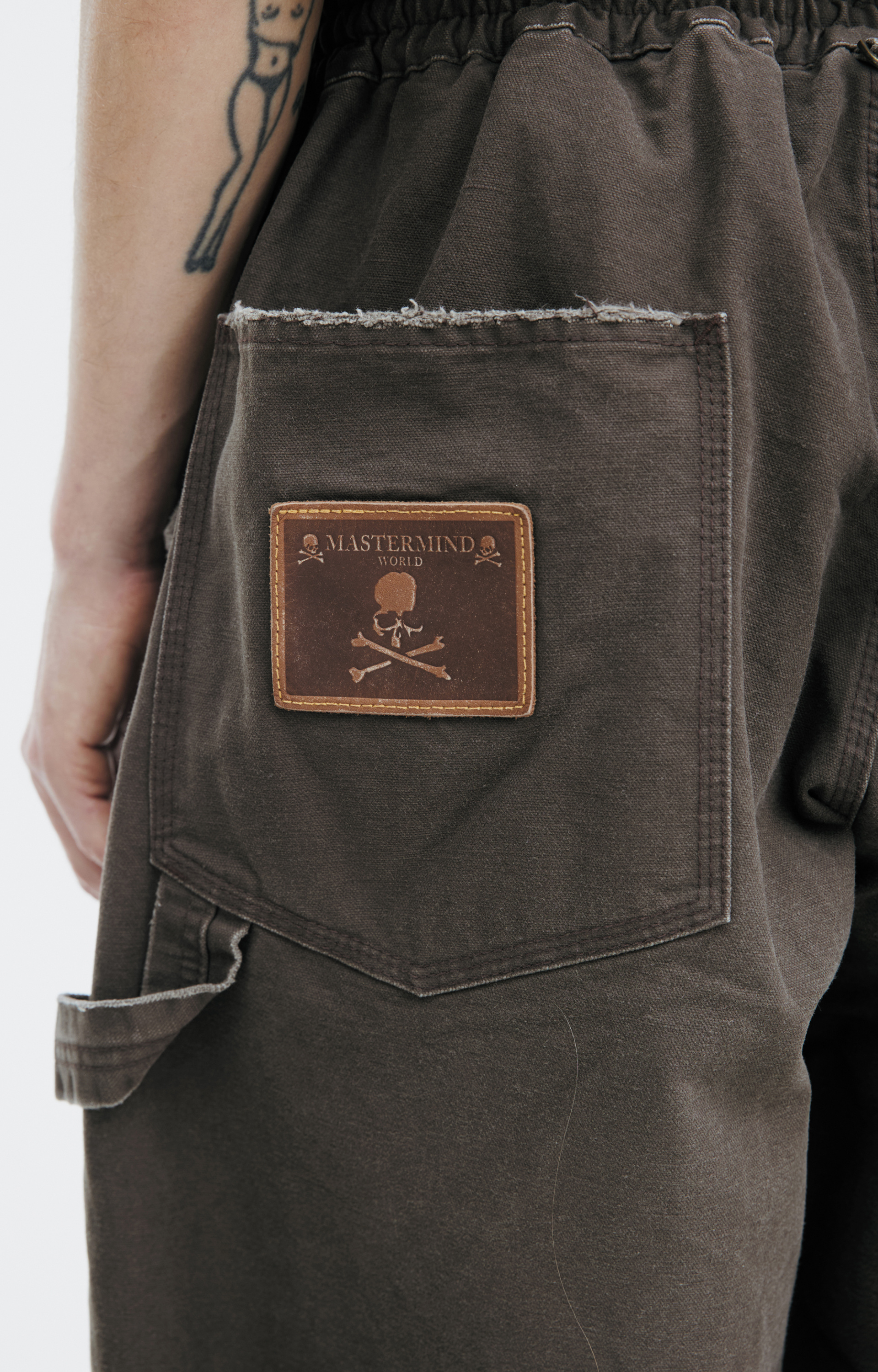 Mastermind WORLD Wide-leg pants with patch pockets