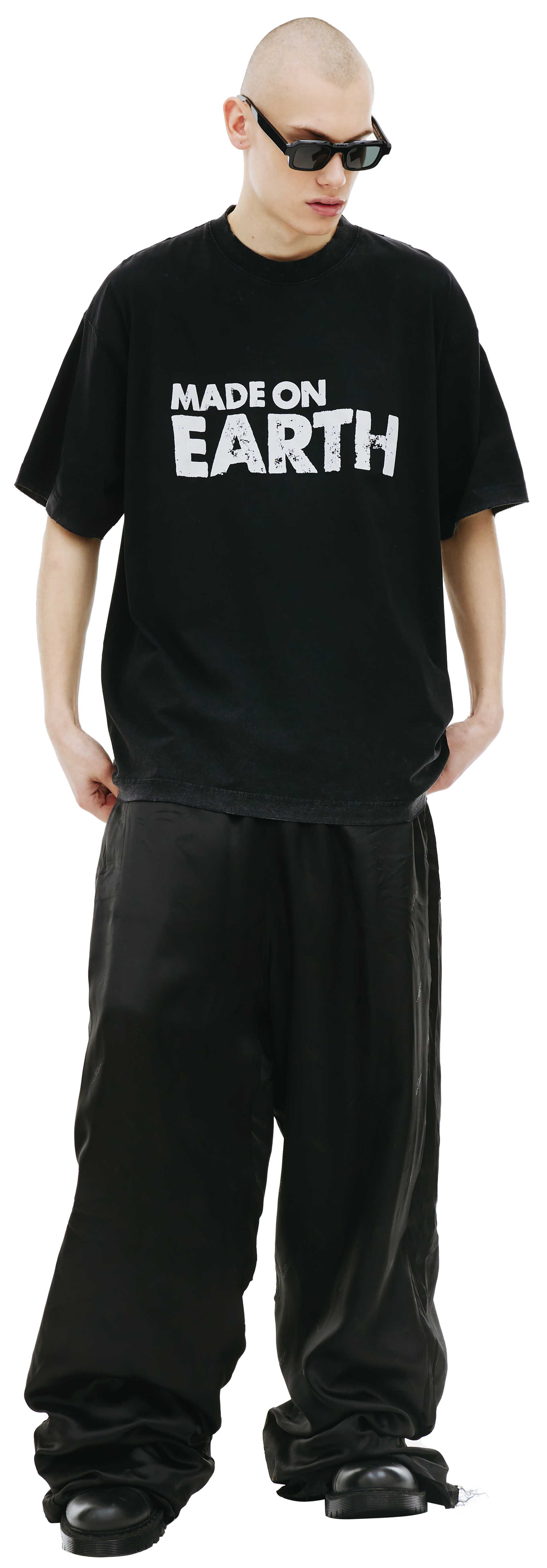 VETEMENTS Made On Earth oversized t-shirt