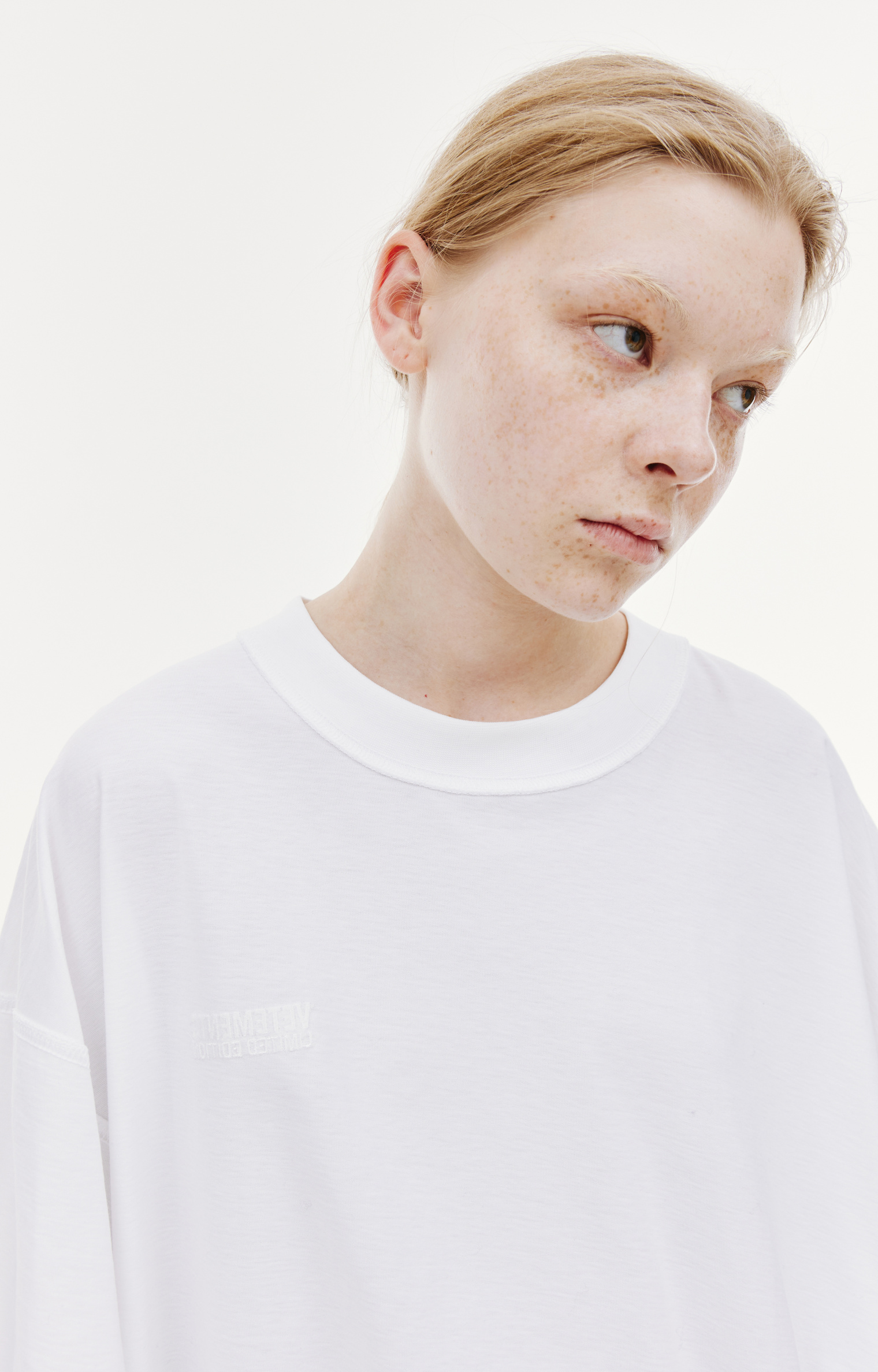 VETEMENTS Оверсайз футболка наизнанку