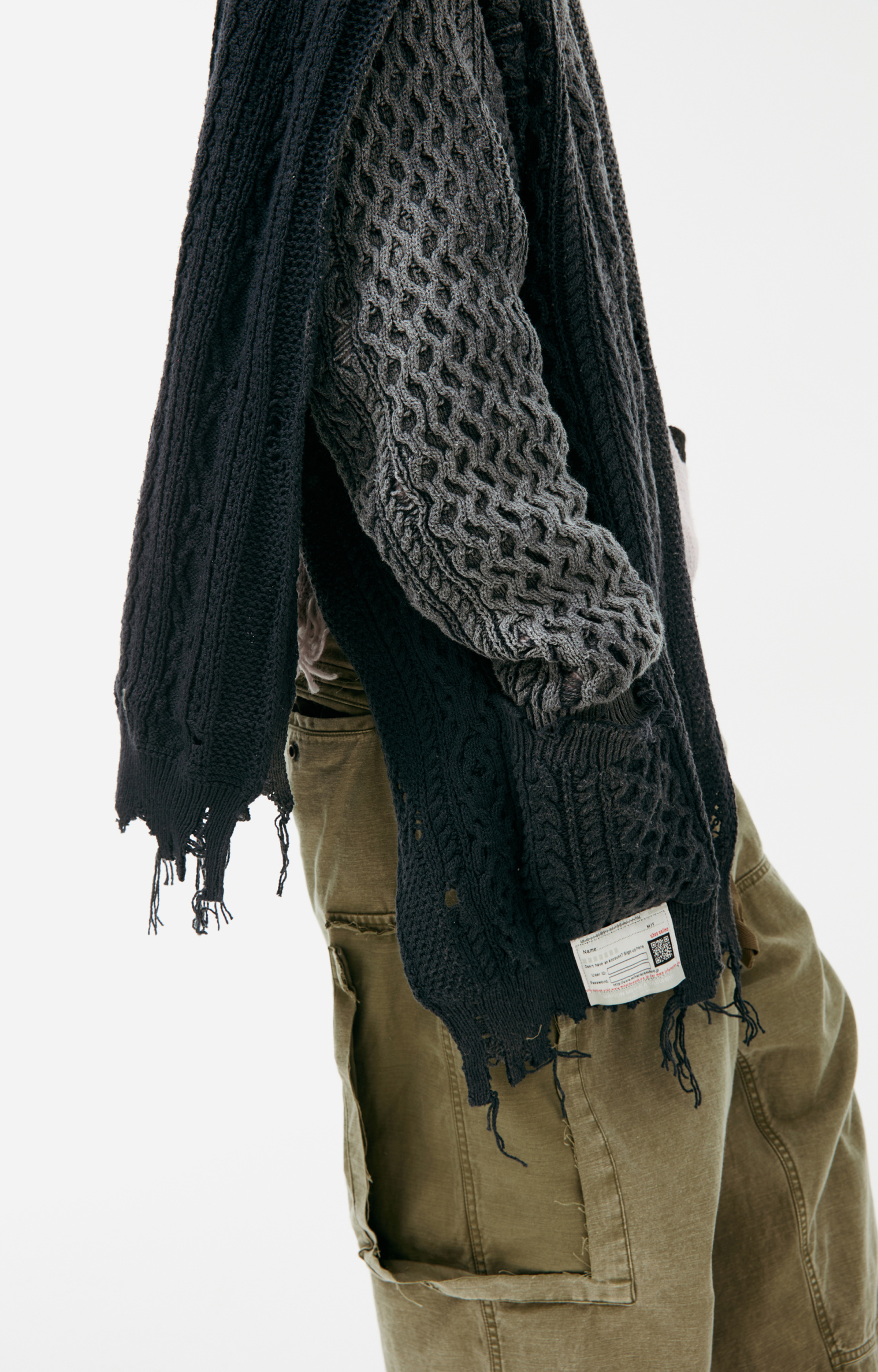 Maison Mihara Yasuhiro Knitted scarf with sleeve