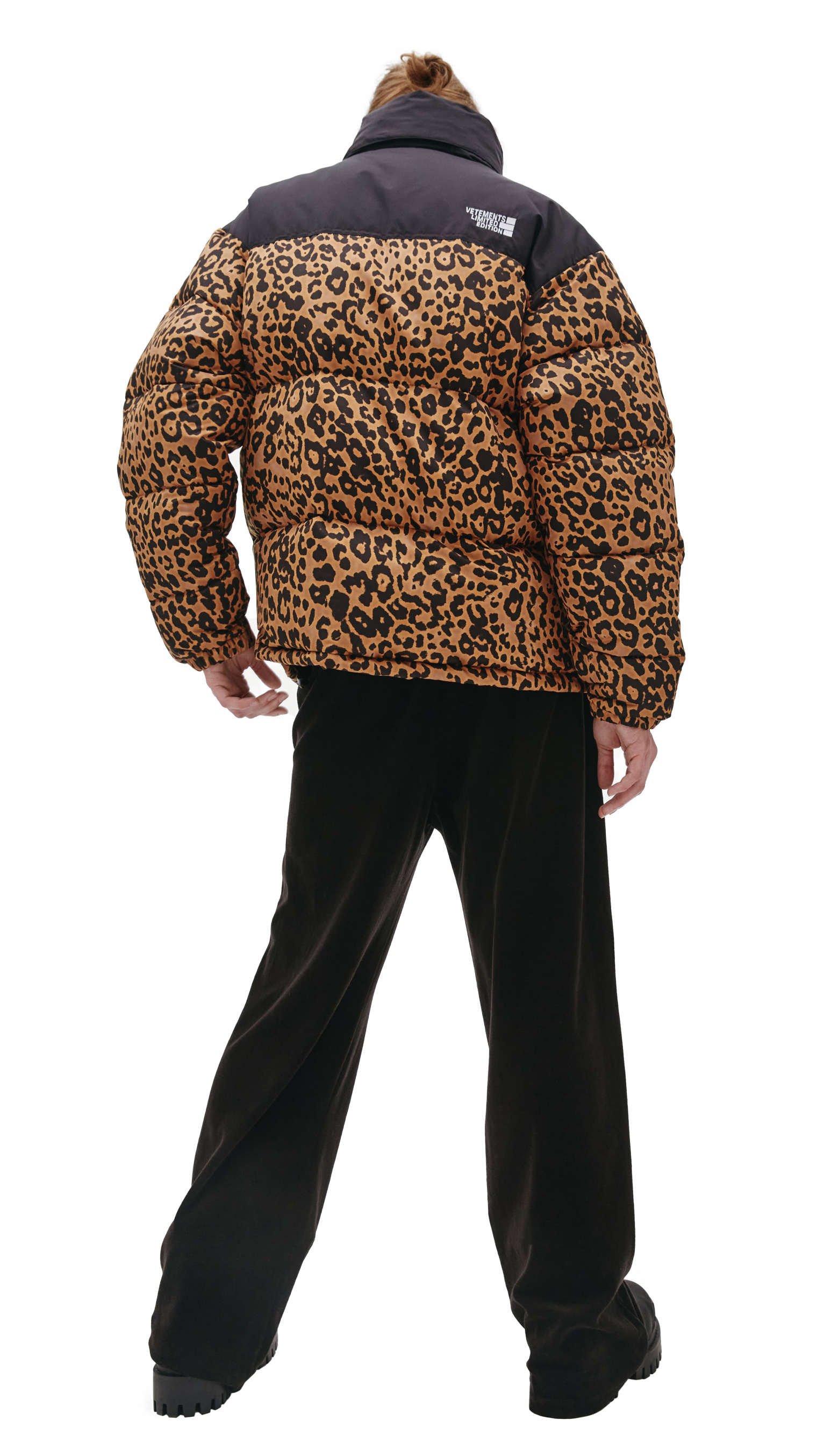 VETEMENTS Leopard Puffer Jacket
