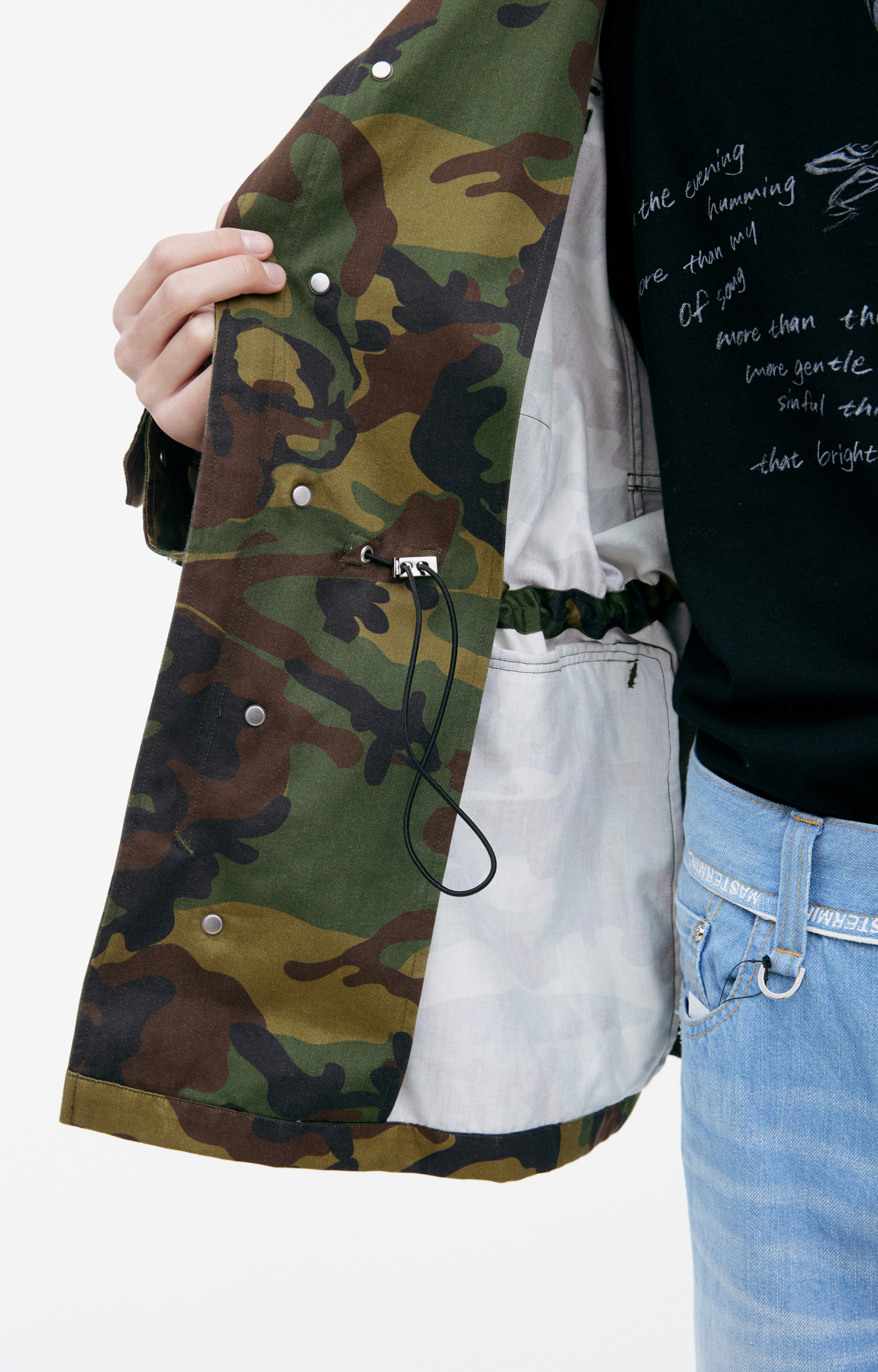 Mastermind WORLD Zippered camouflage jacket