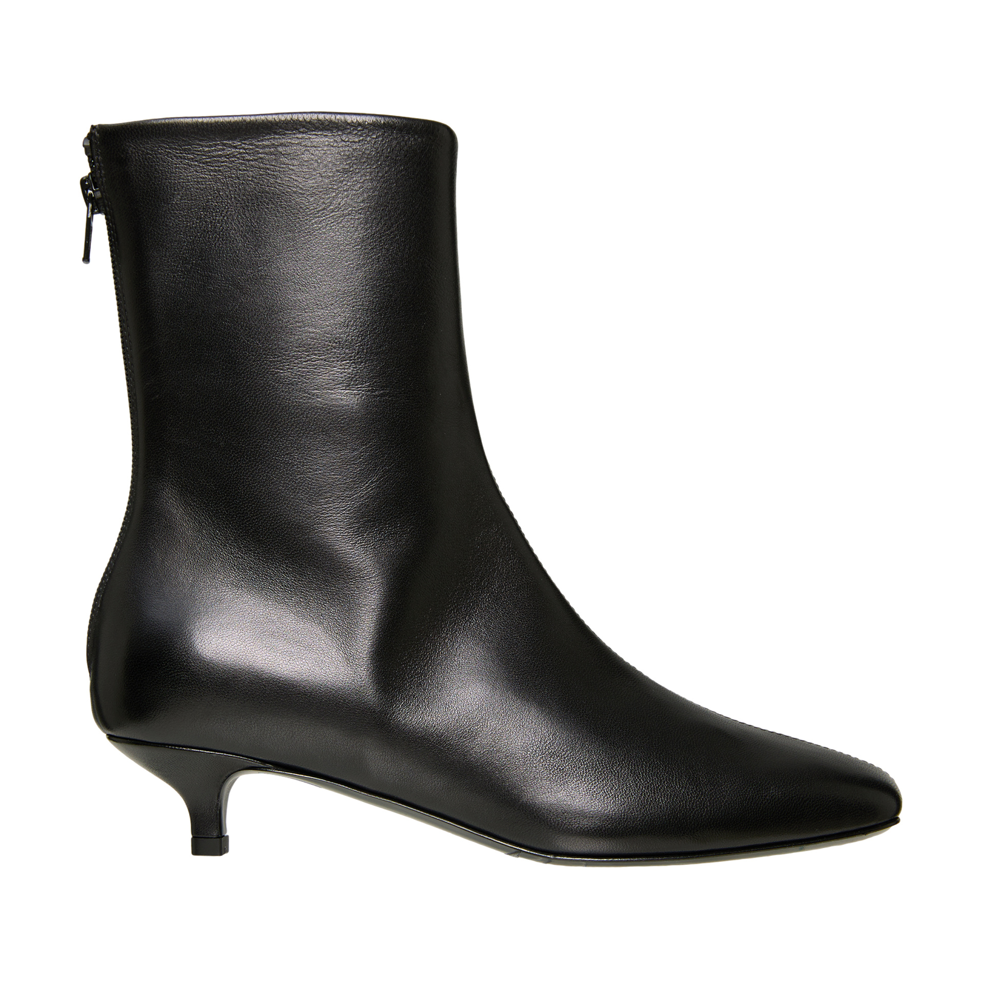 TOTEME Leather ankle boots with a back zipper