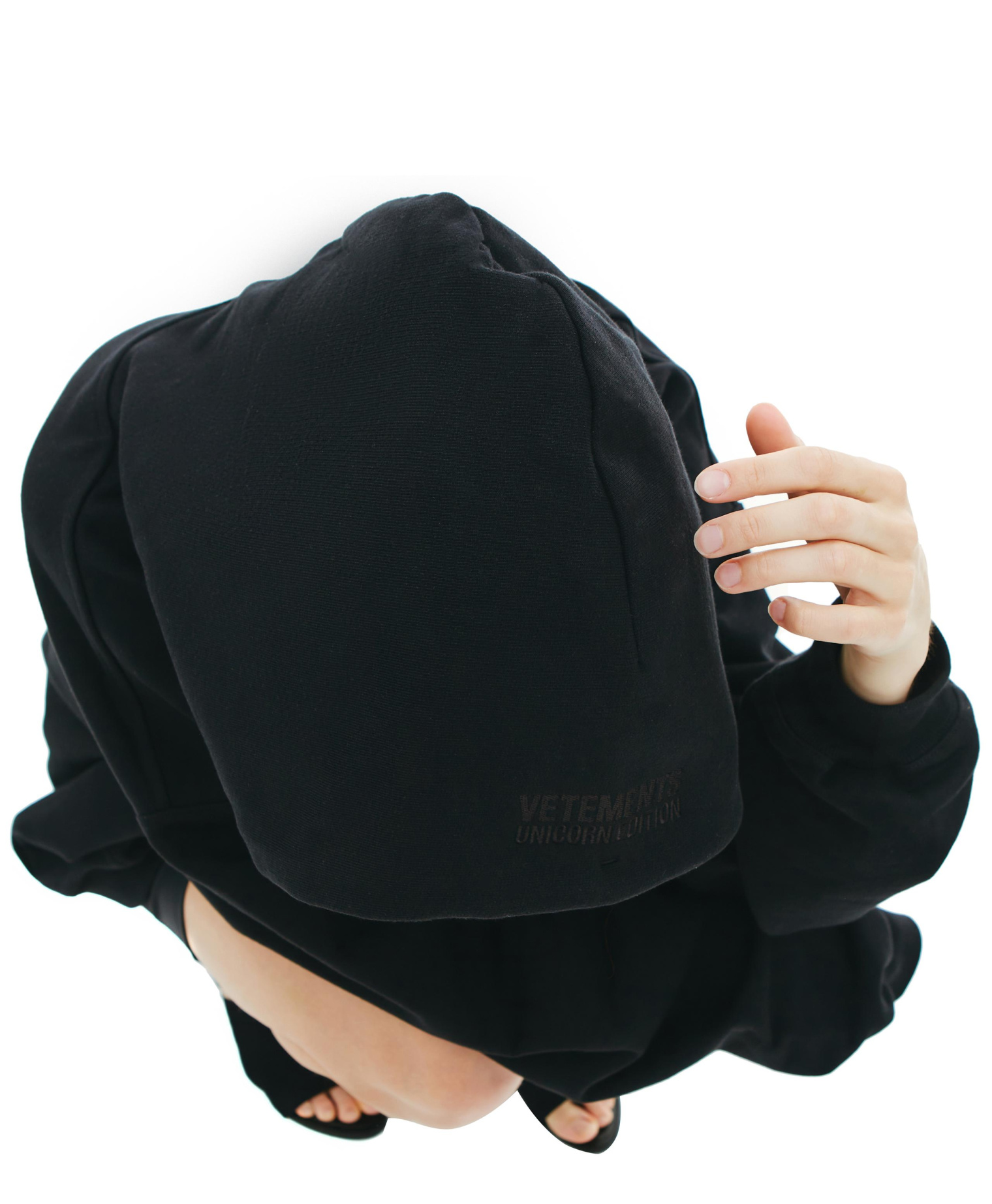 VETEMENTS Оверсайз худи с принтом