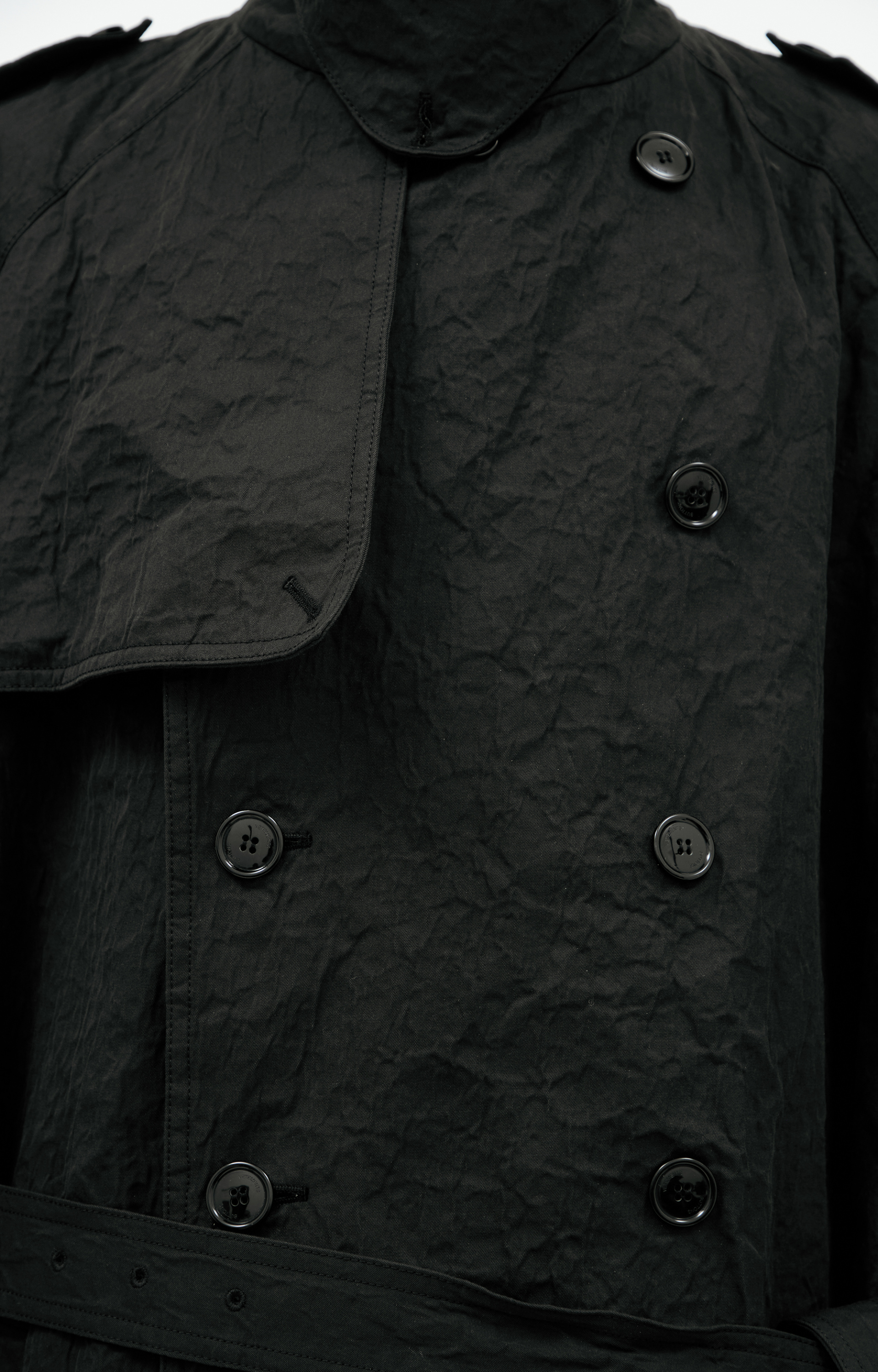 VETEMENTS Double-breasted trench coat with belt