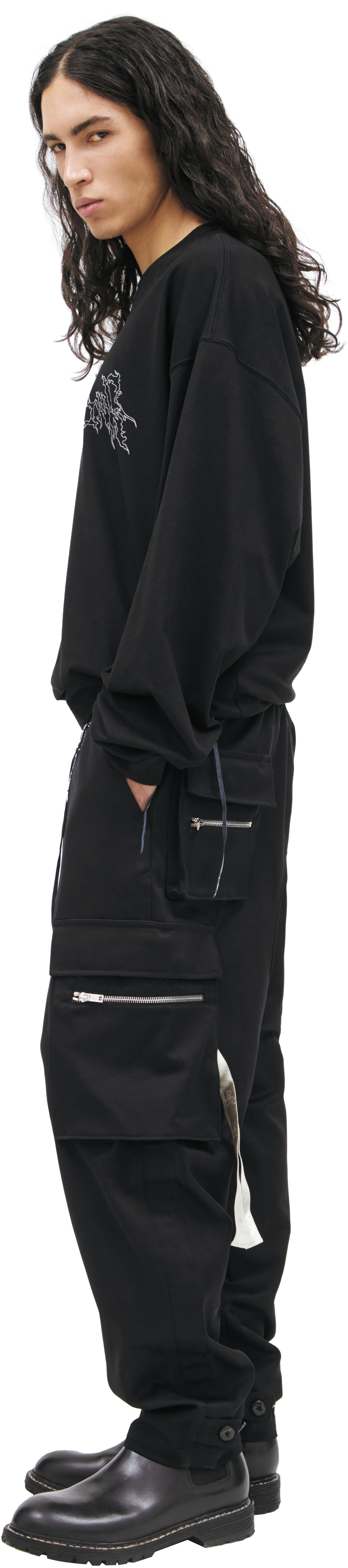 Mastermind WORLD Trousers with embroidered skulls