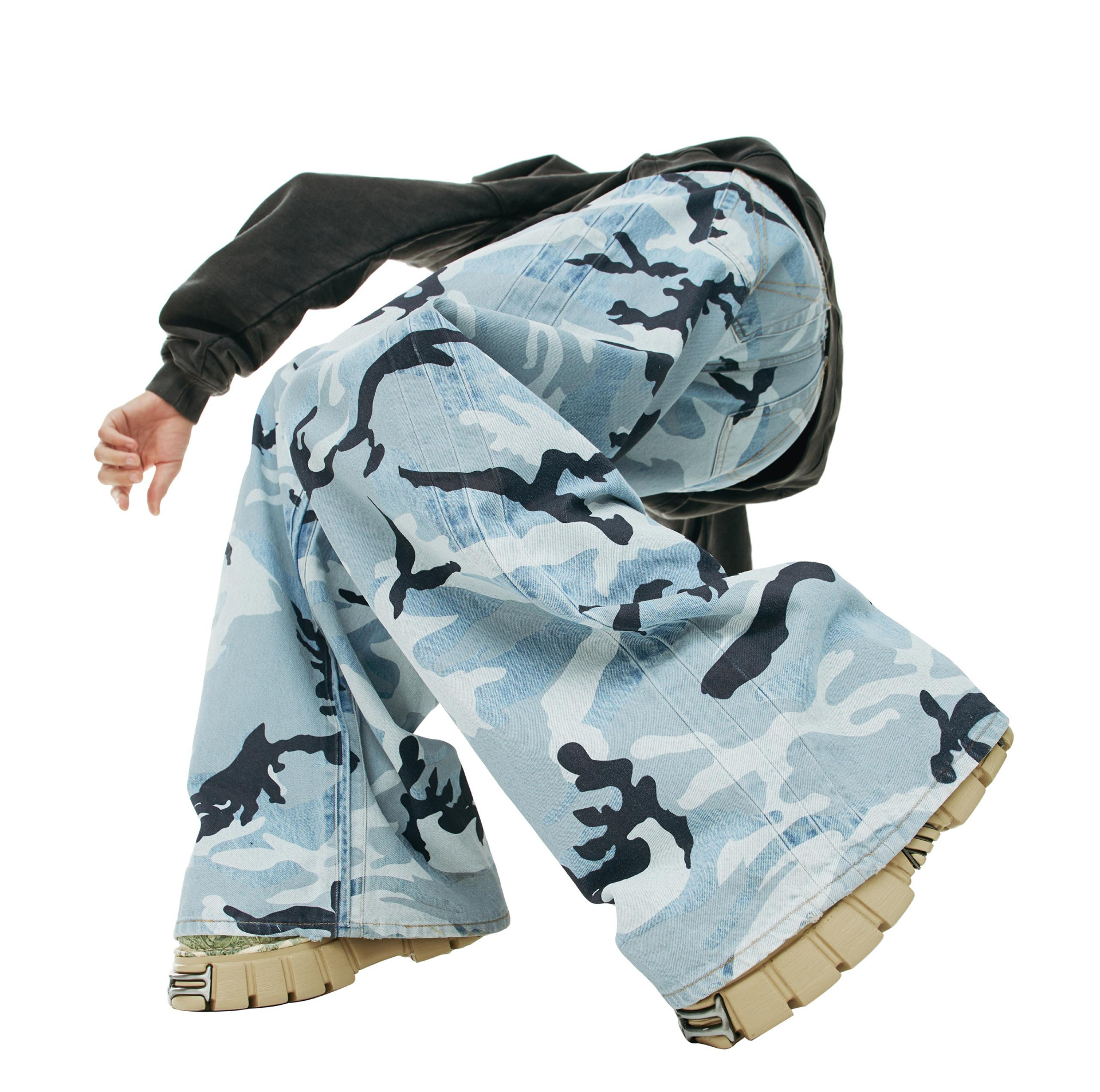 VETEMENTS Camo wide-leg jeans