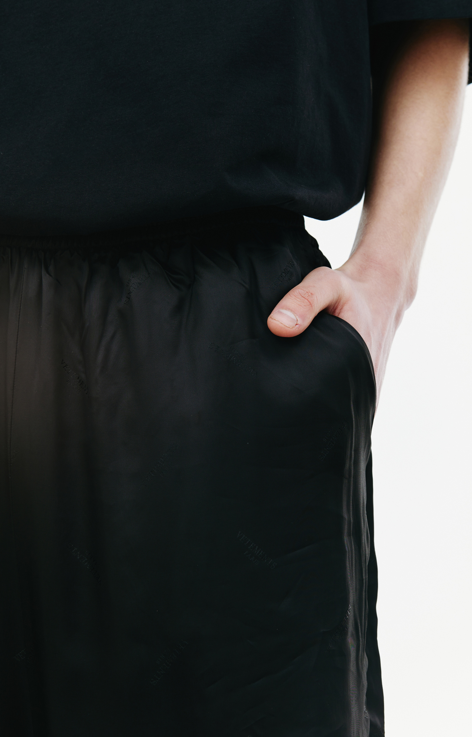 VETEMENTS Straight-leg lining trousers
