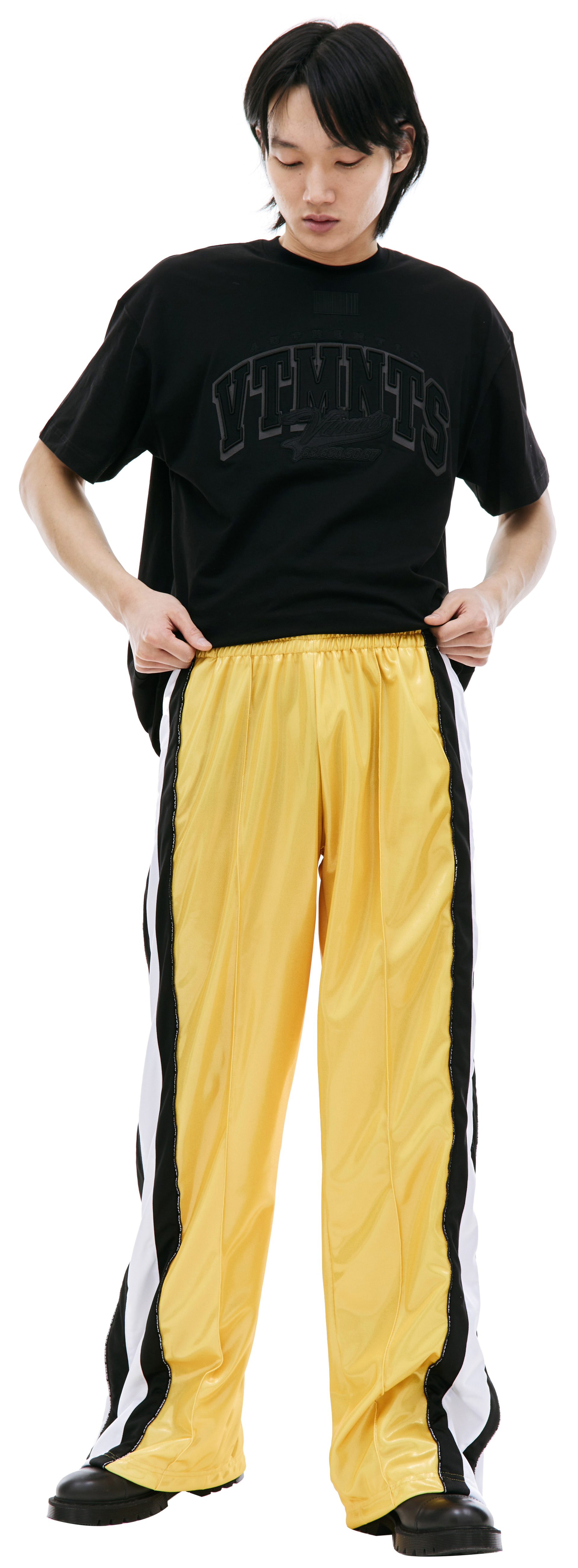 VTMNTS Trousers with side stripes