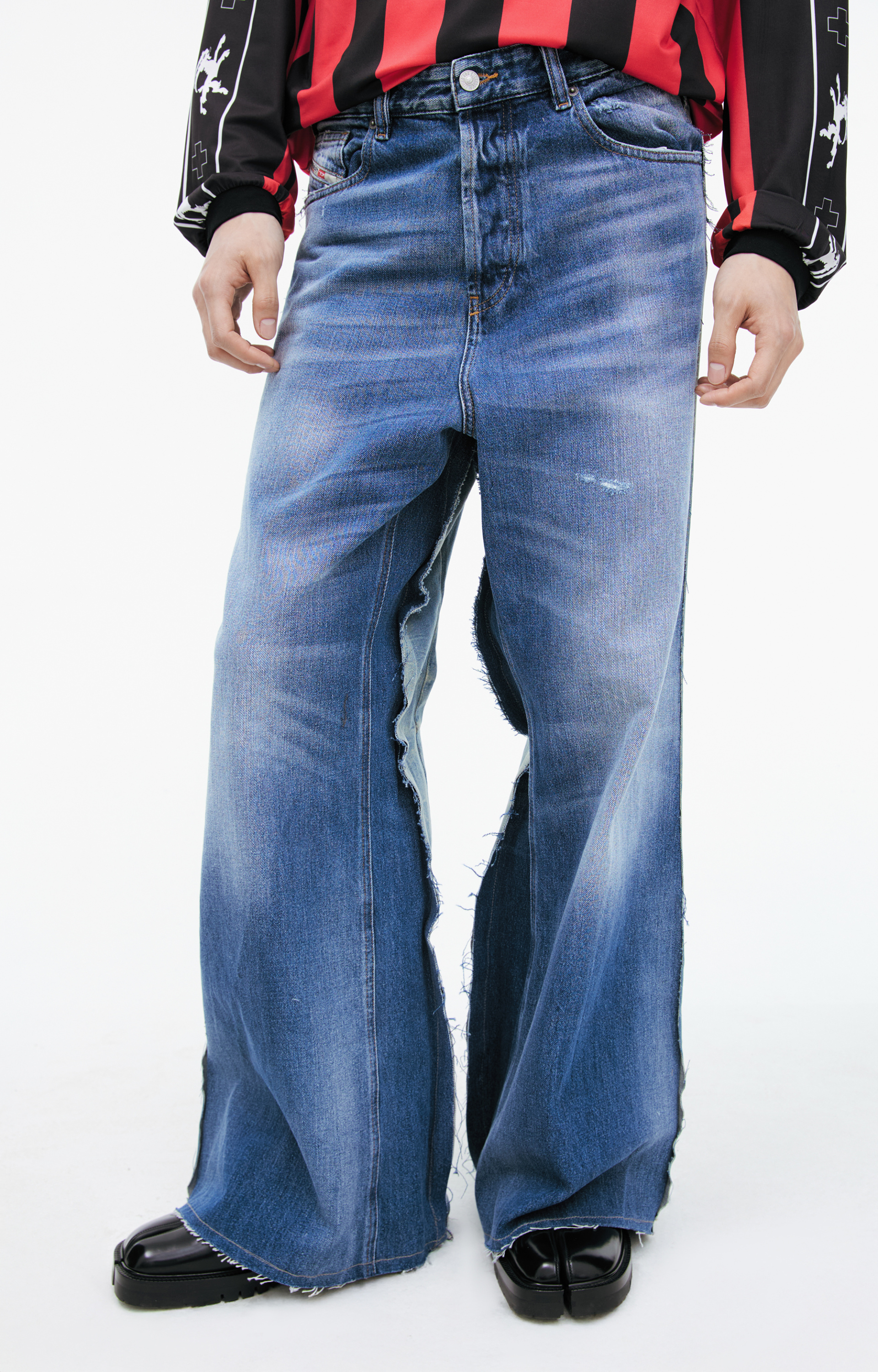 PROTOTYPES Wide jeans with paint effect