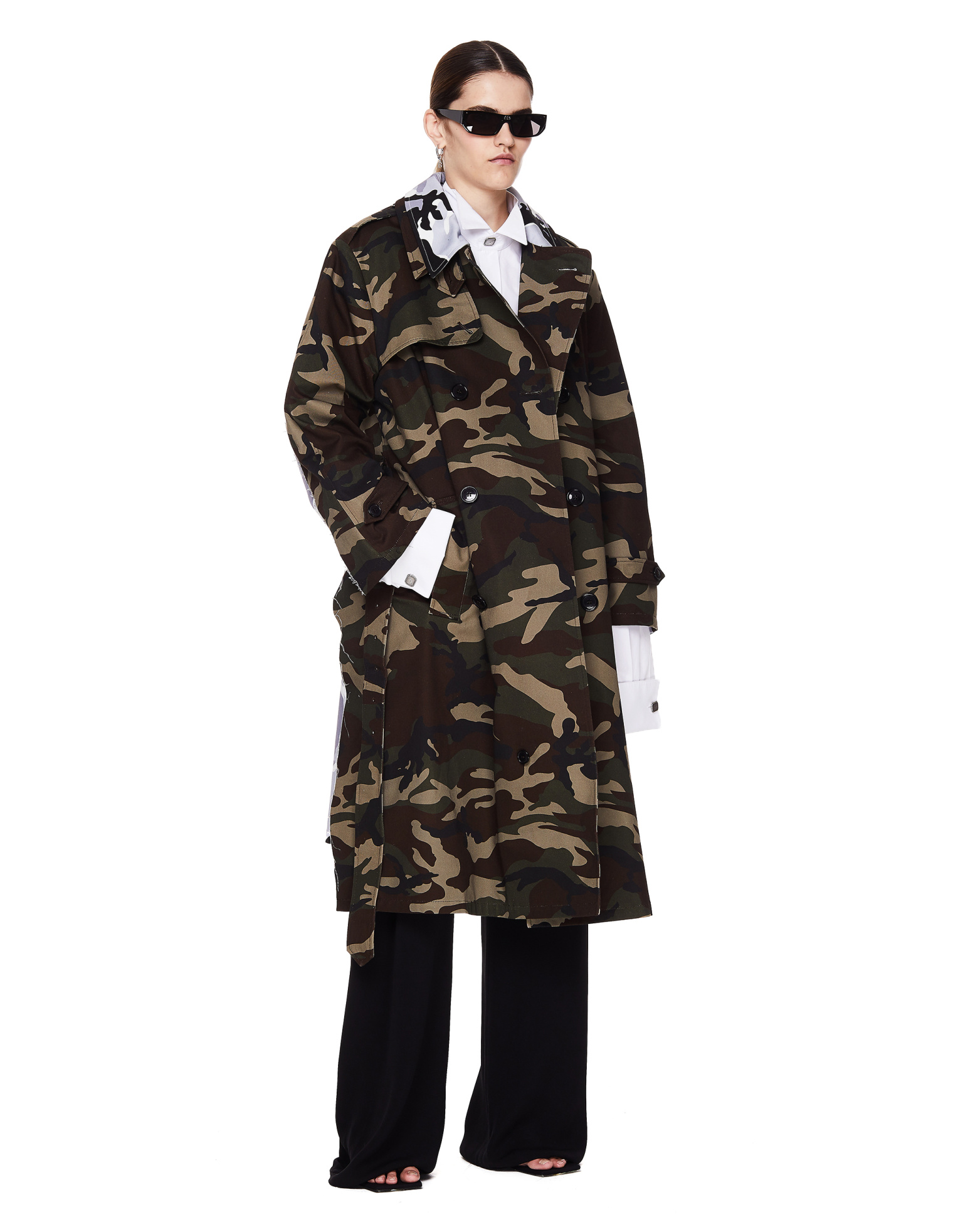VETEMENTS Камуфляжный плащ из хлопка