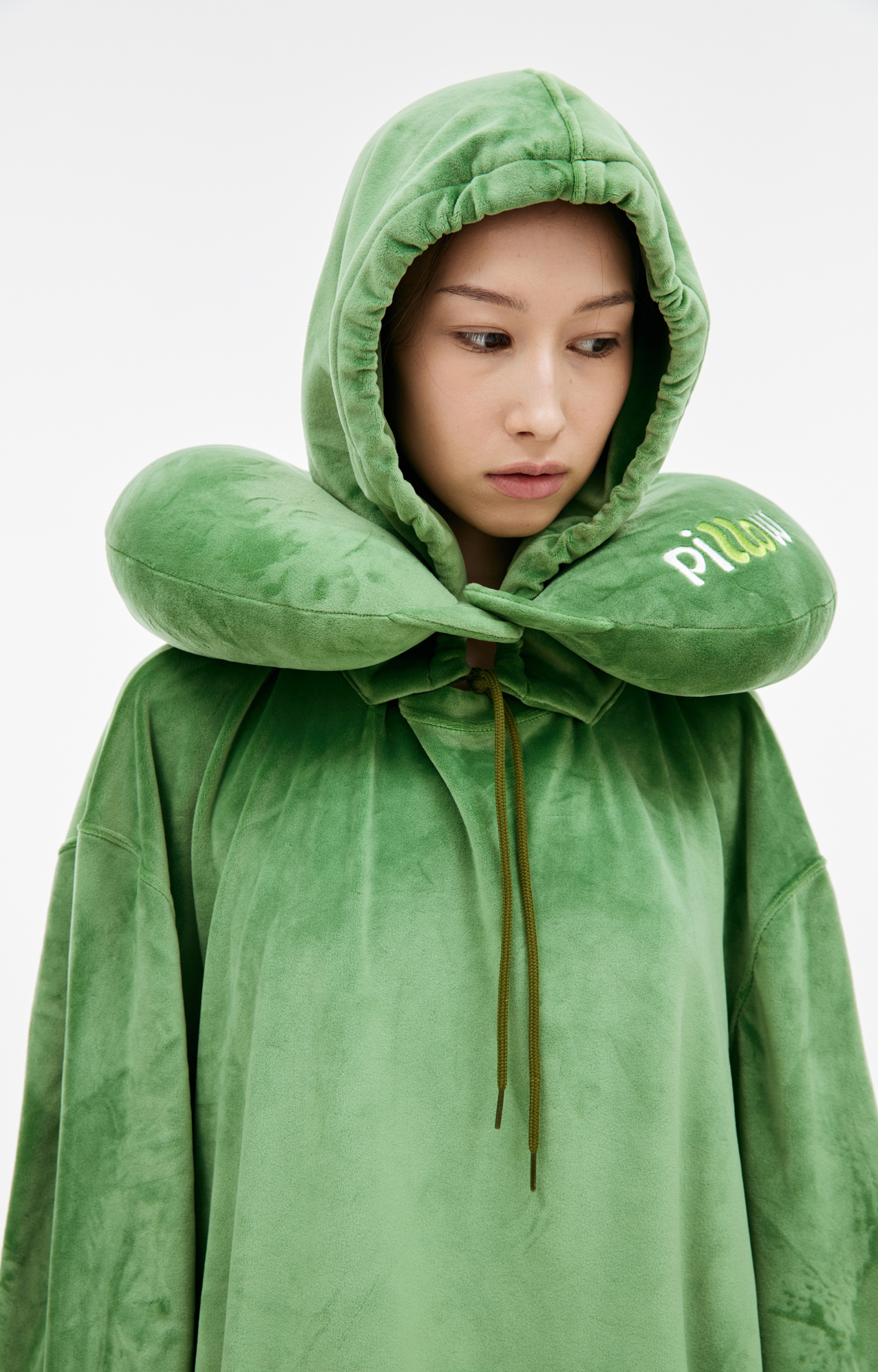 Doublet Hoodie with neck pillow