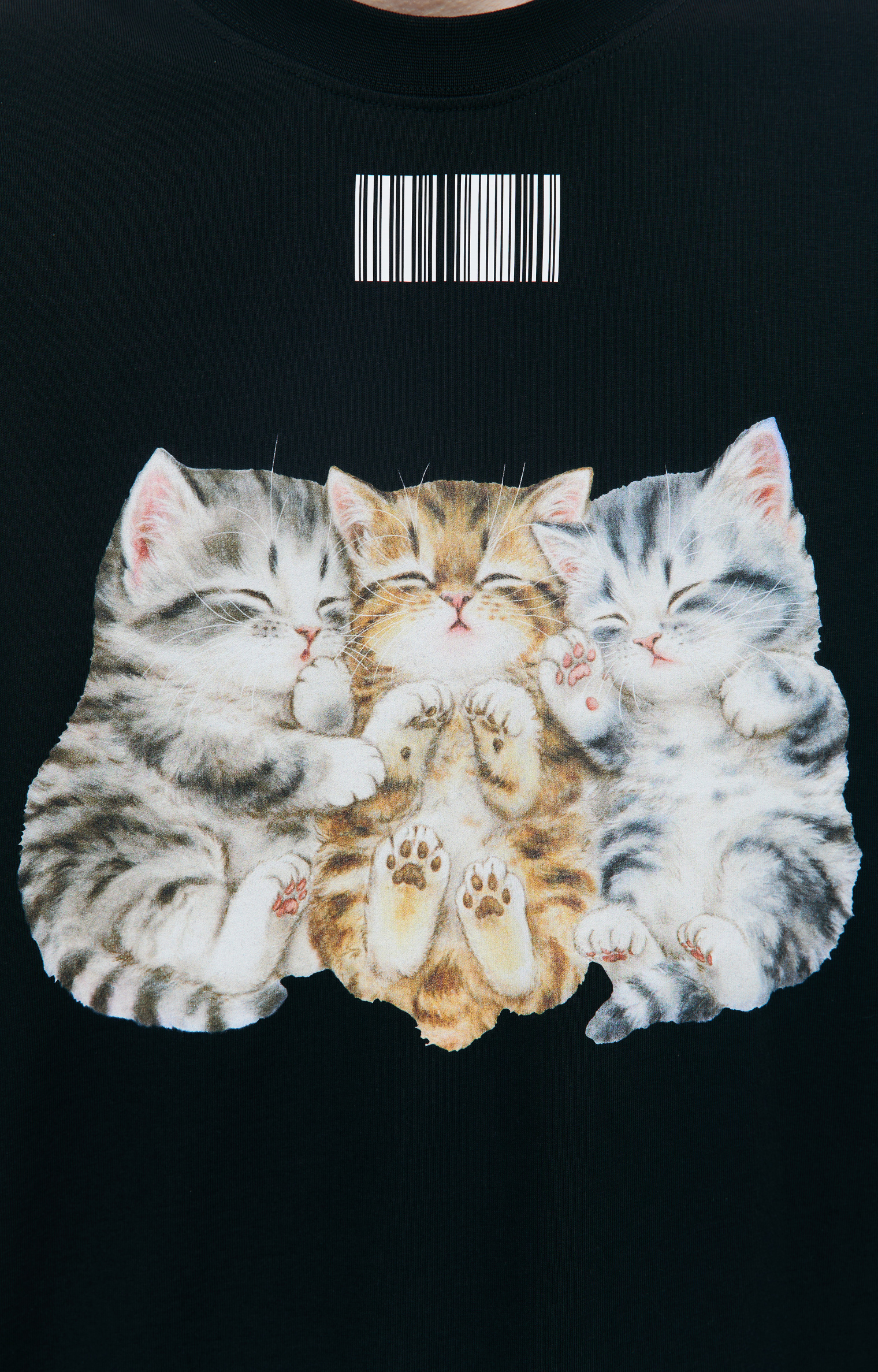 VTMNTS Black Cute Cat t-shirt