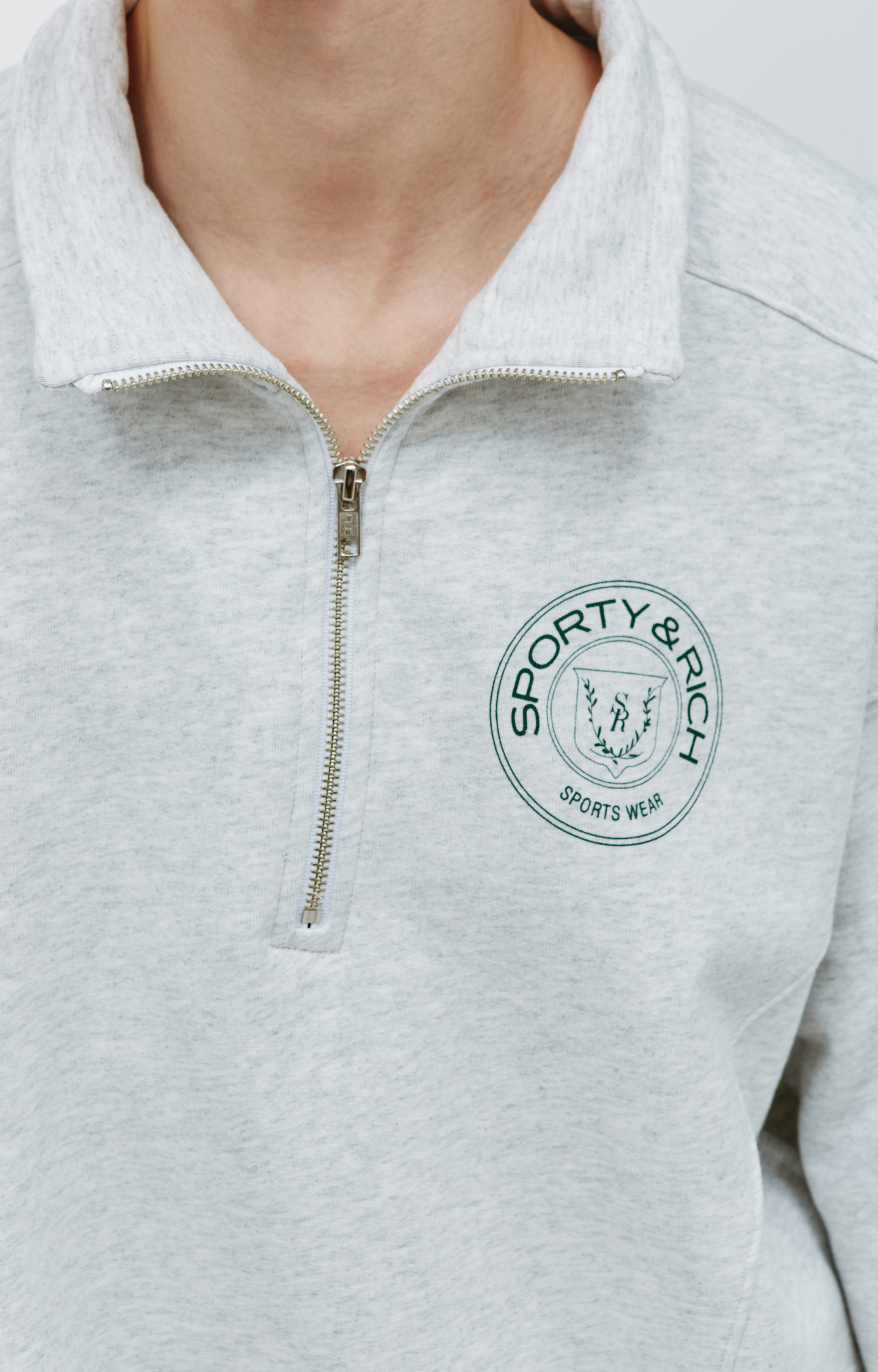 SPORTY & RICH Connecticut Crest Zipped Sweatshirt