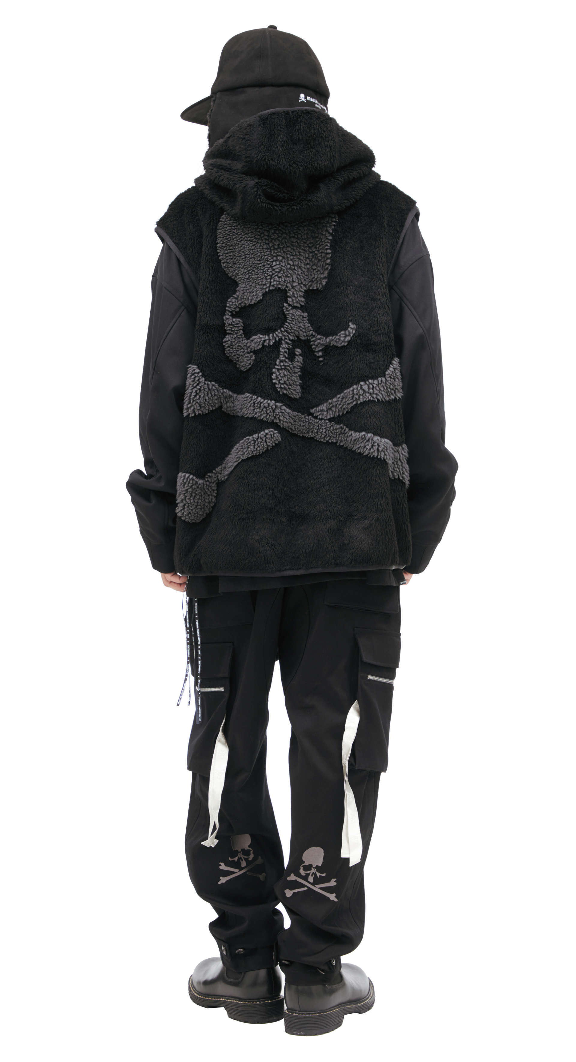 Mastermind WORLD Plush vest with hood