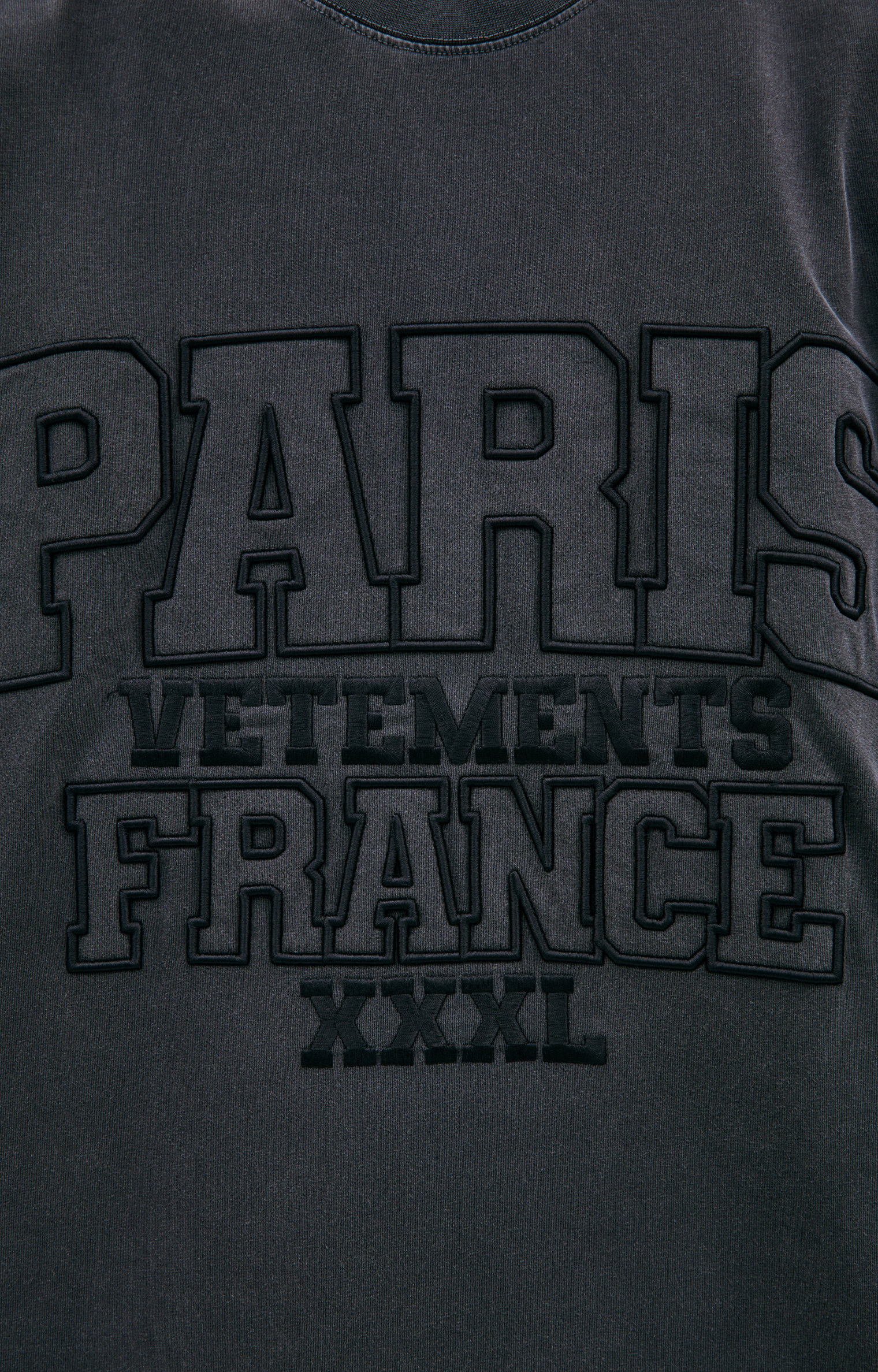 VETEMENTS T-shirt \'Paris Xxxl\'