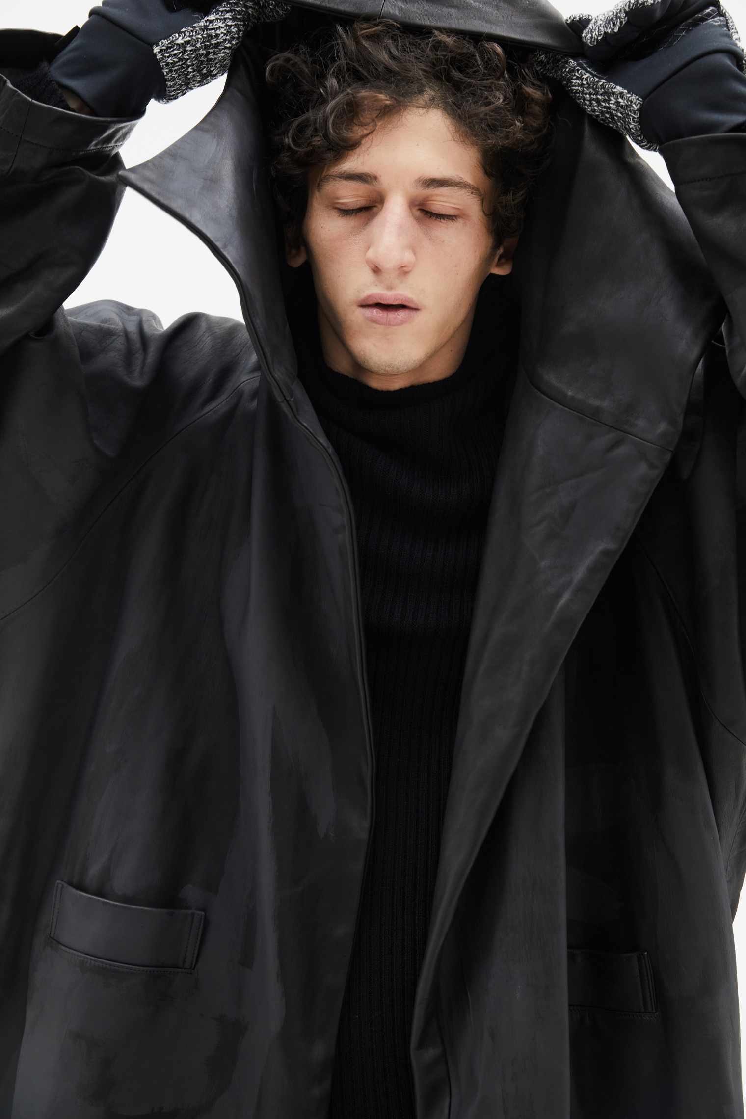 Yohji Yamamoto Кожаный плащ с капюшоном