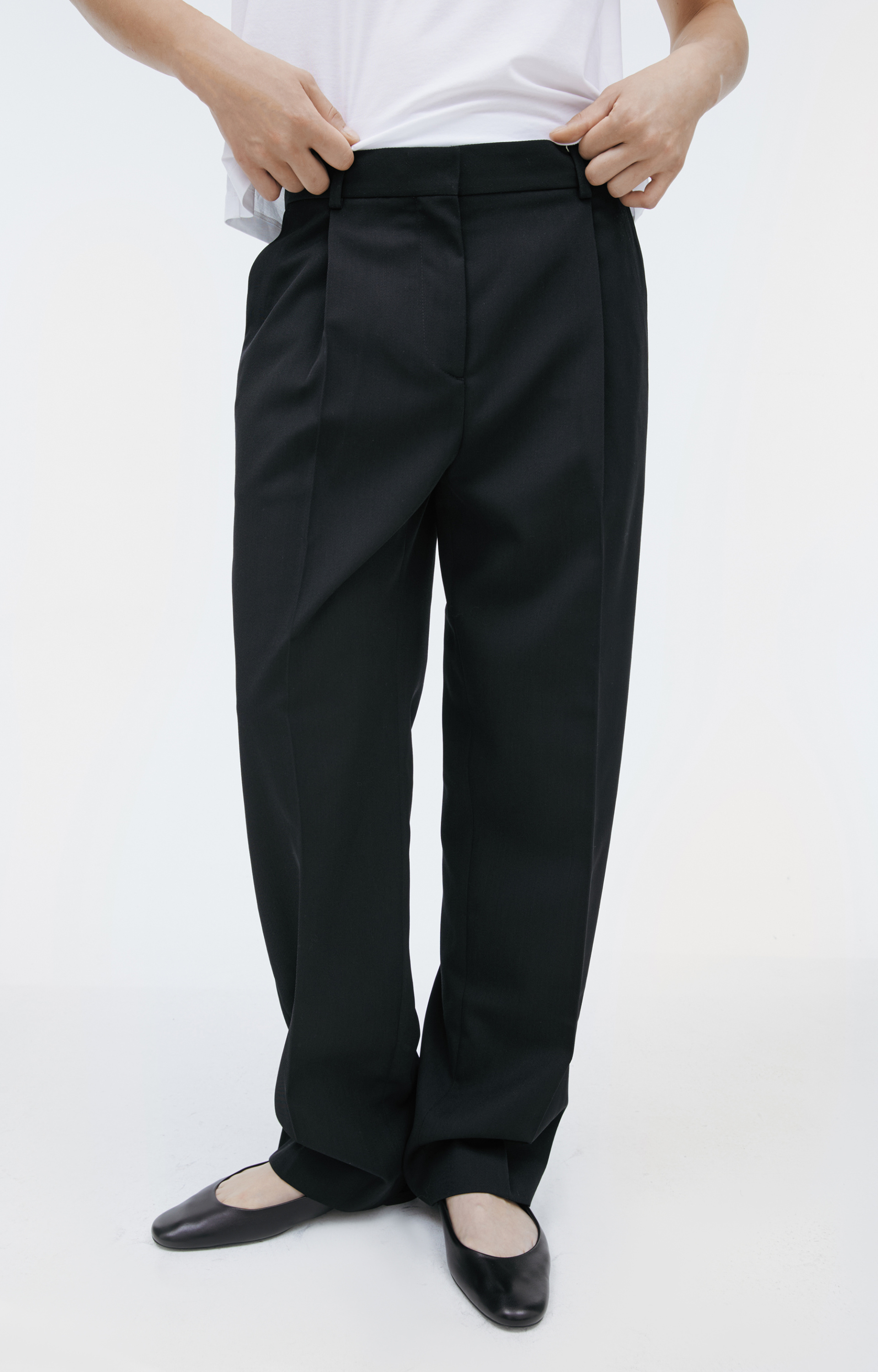 TOTEME Straight-leg trousers with creases